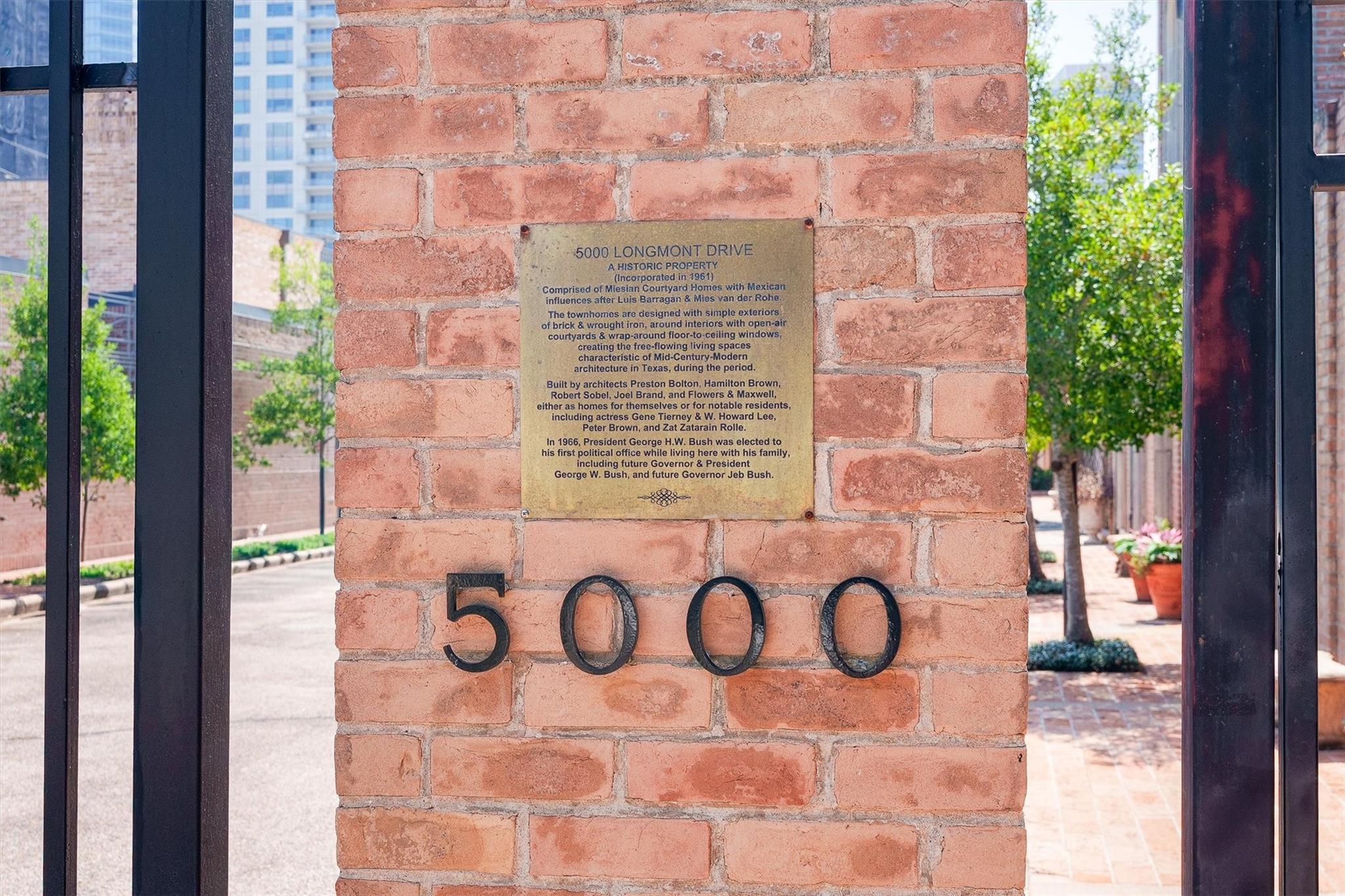 5000 Longmont Drive # 15