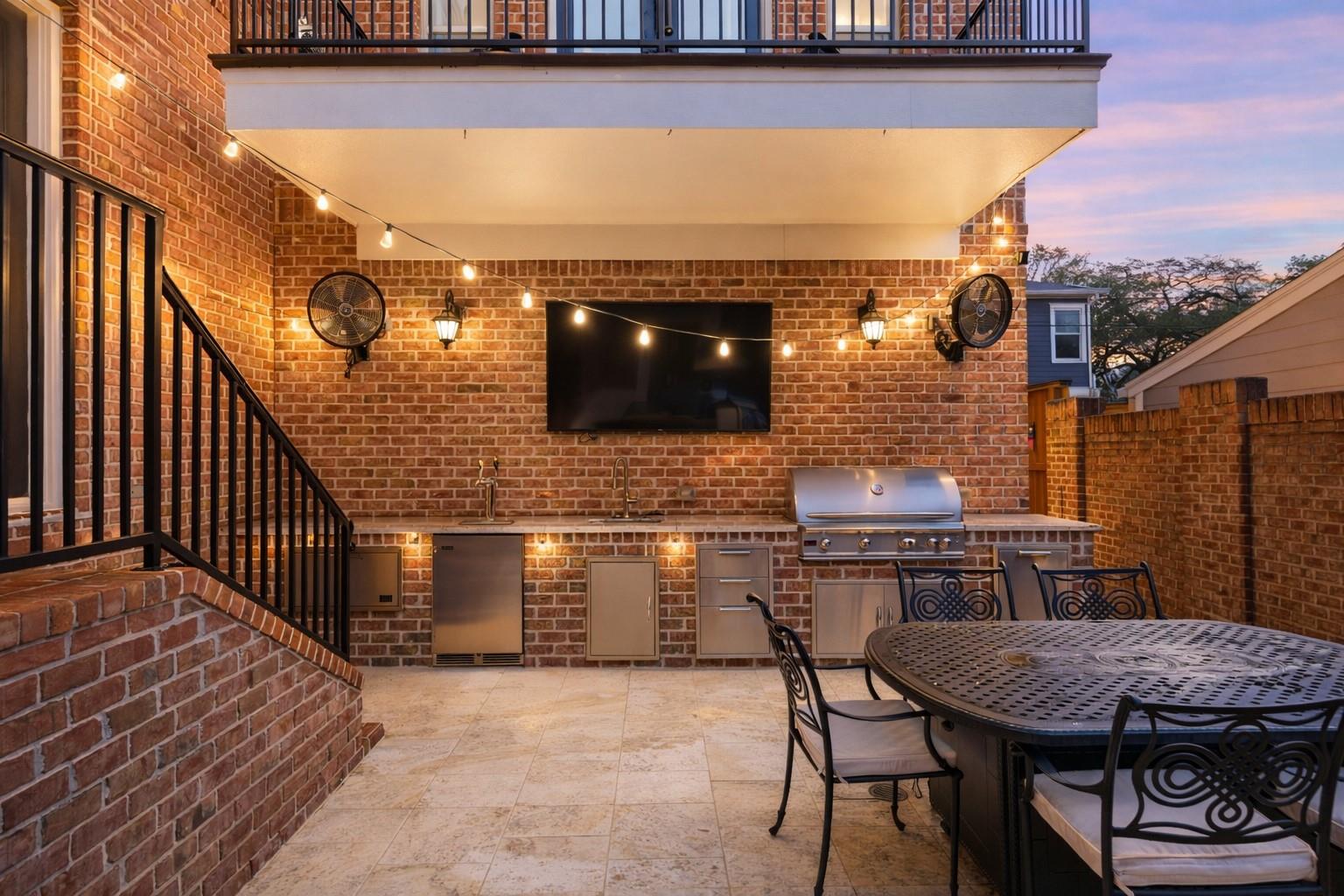 1418 Columbia Street