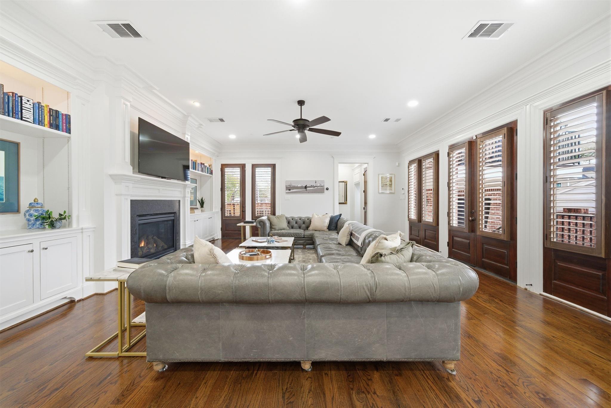 1418 Columbia Street