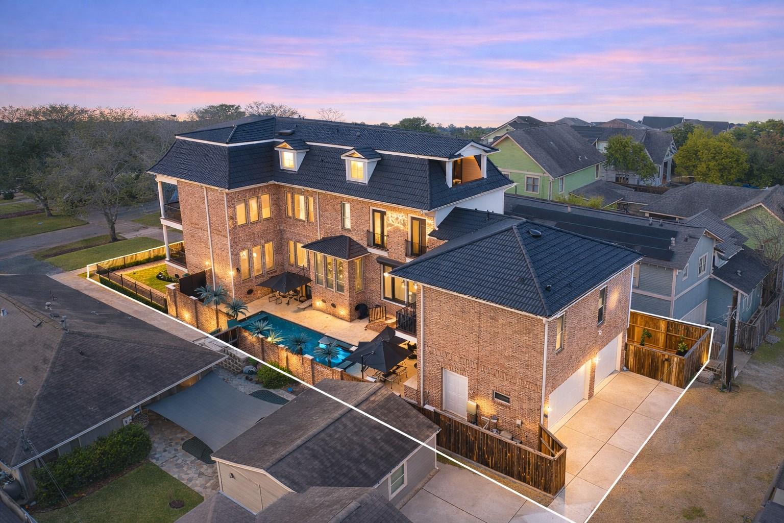 1418 Columbia Street