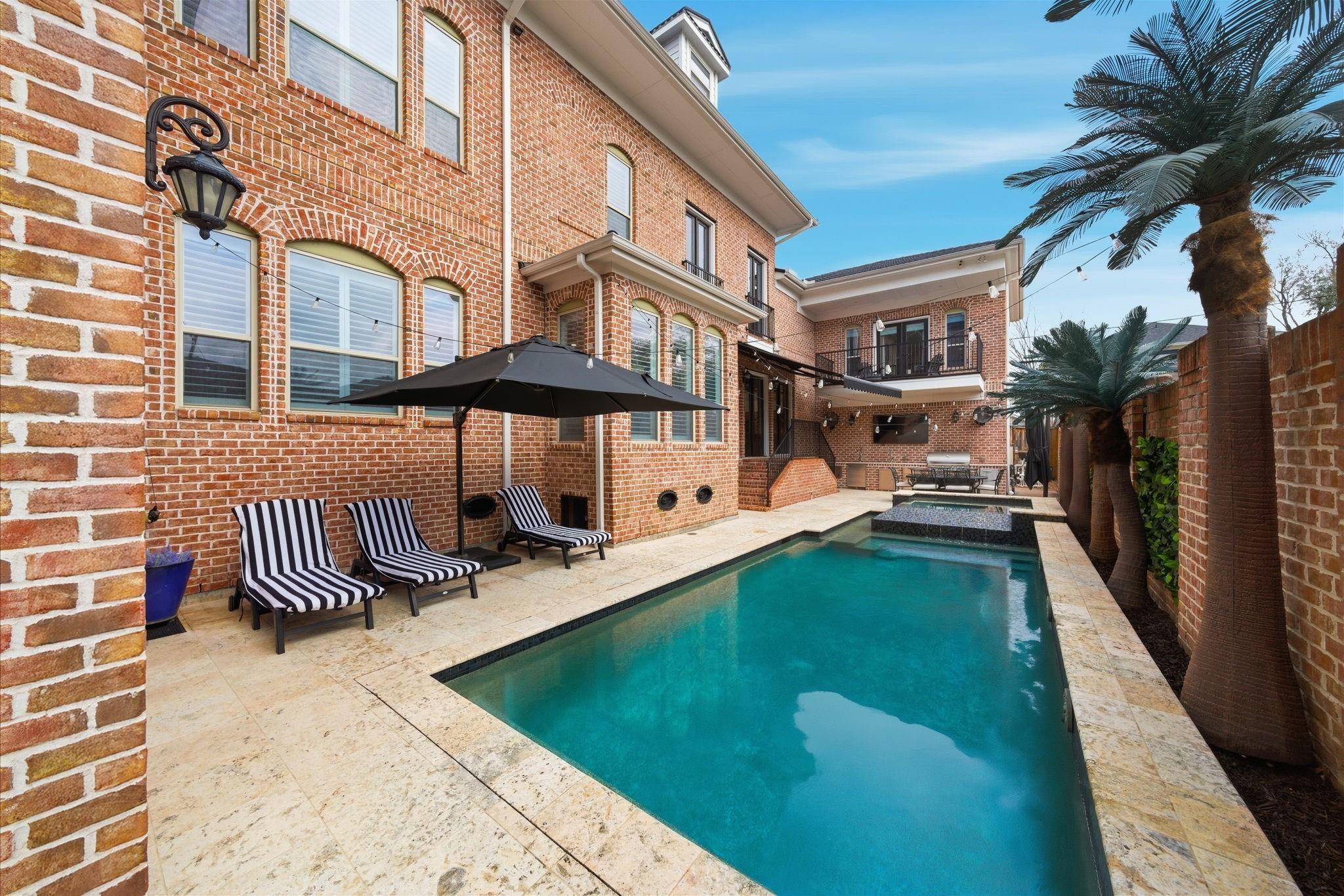 1418 Columbia Street