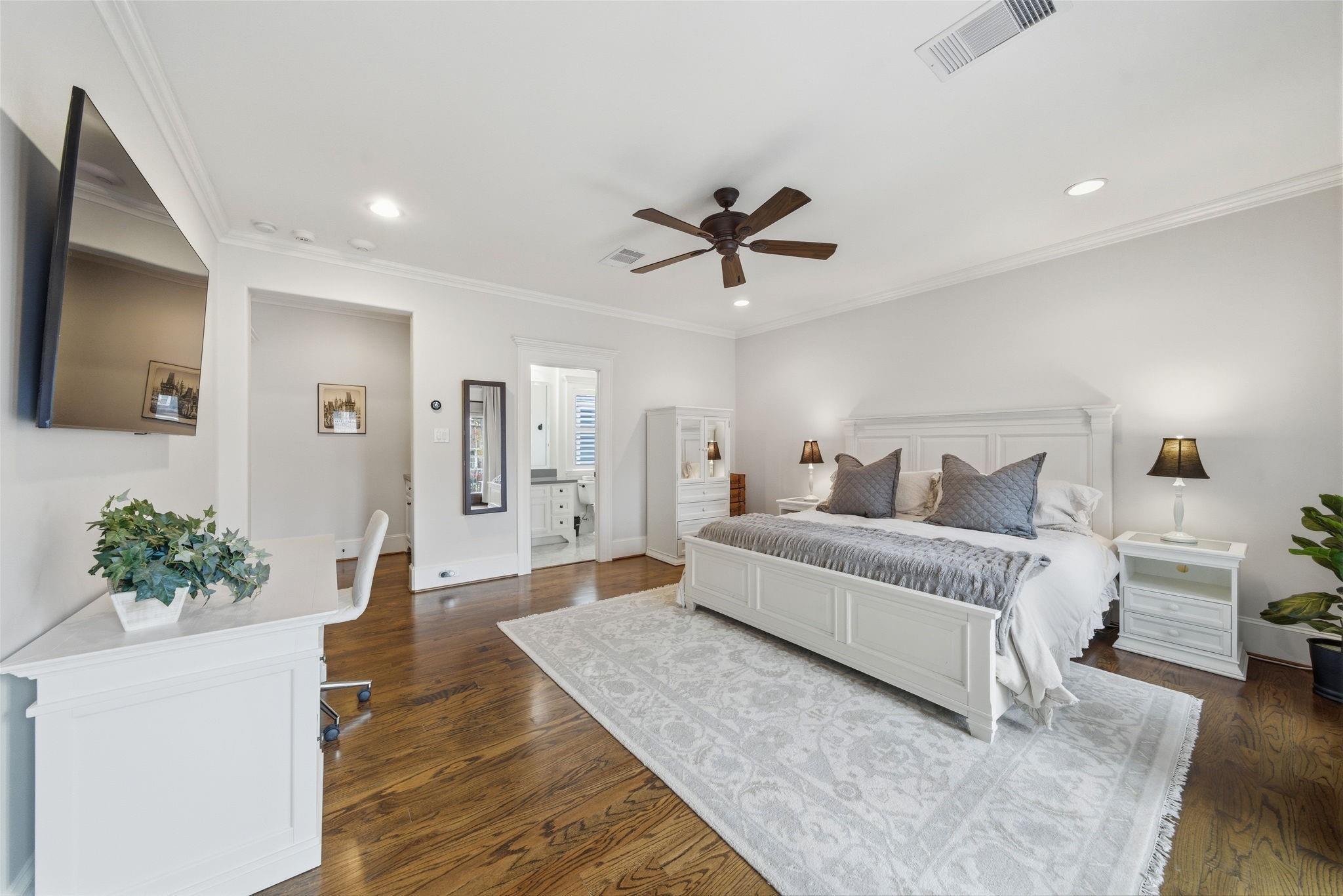 1418 Columbia Street