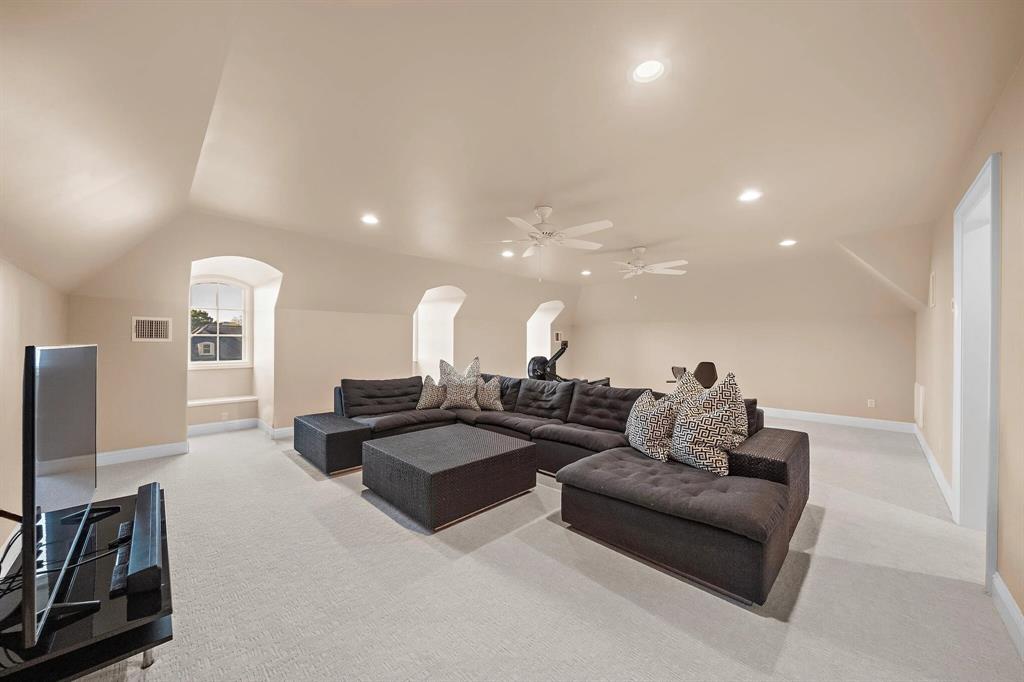 3806 Meadow Lake Lane