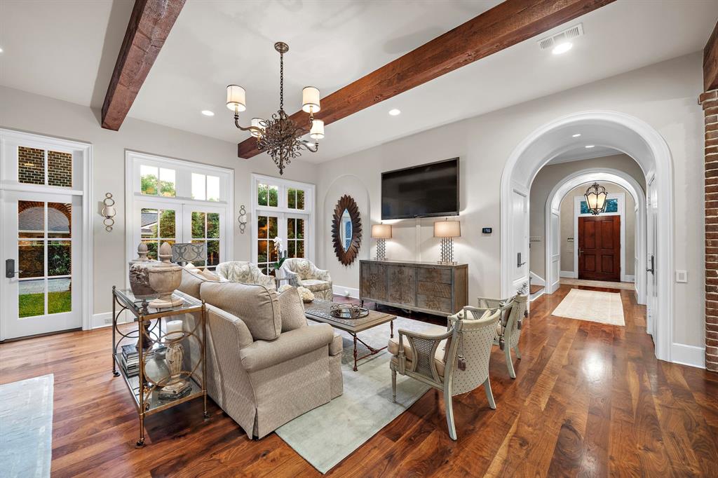 3806 Meadow Lake Lane