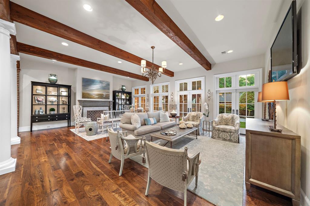 3806 Meadow Lake Lane