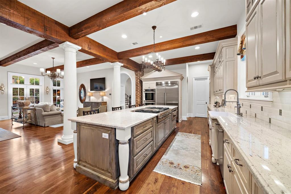 3806 Meadow Lake Lane