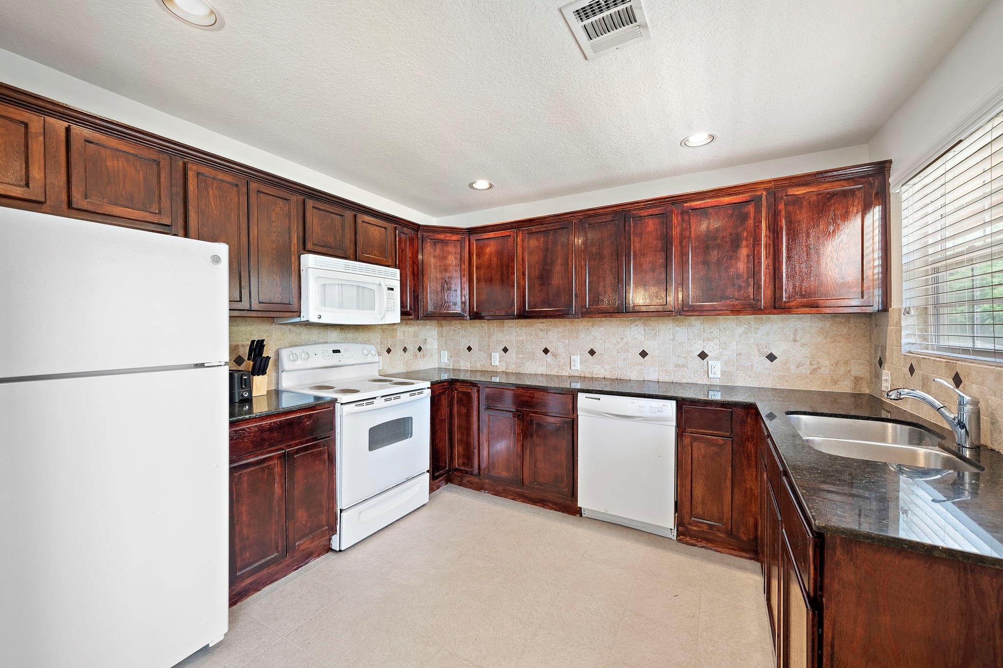 3237 Rosedale Street