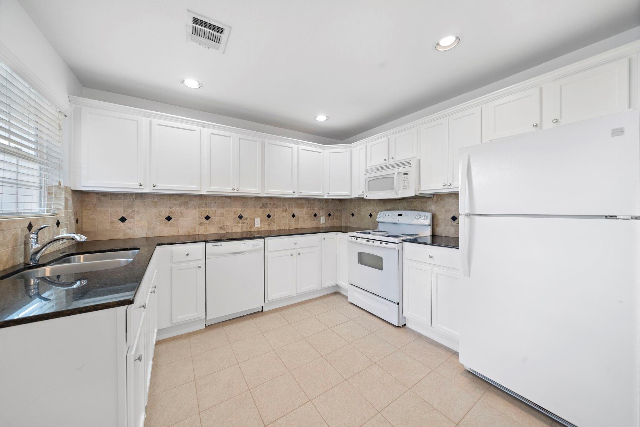 3237 Rosedale Street