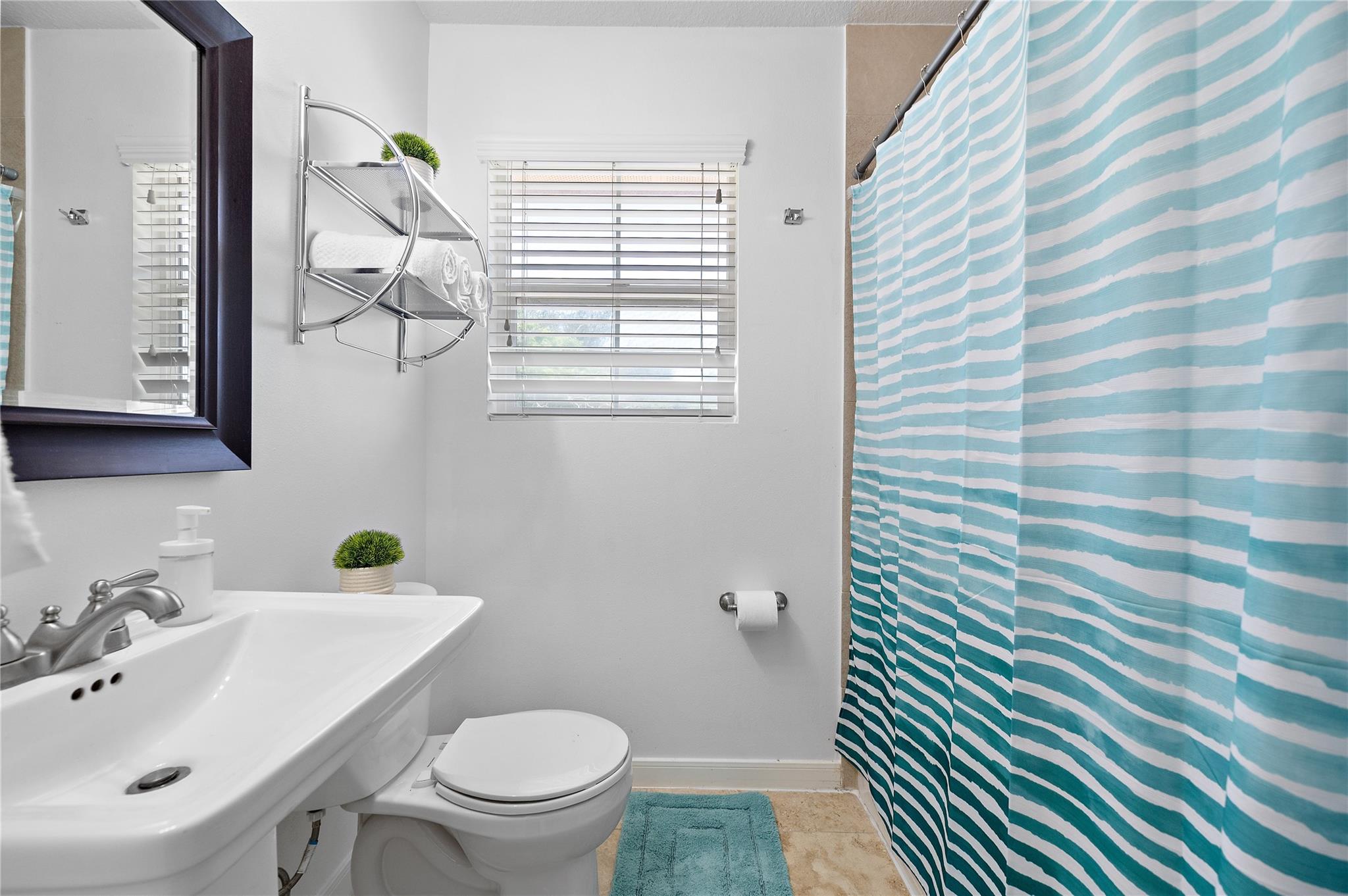 3237 Rosedale Street