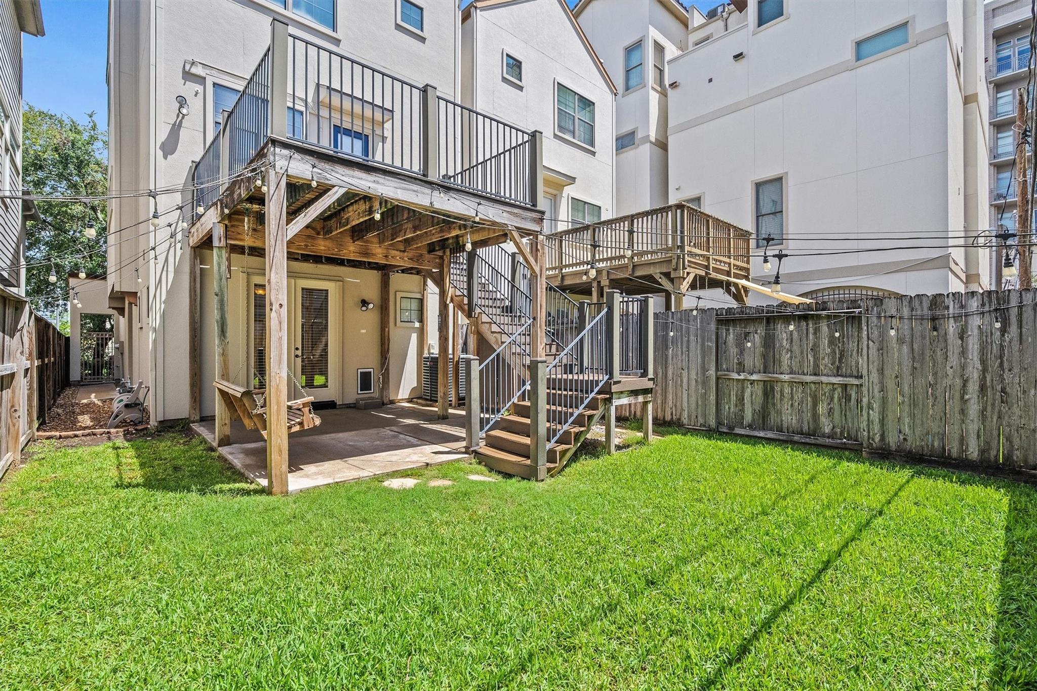 1129 W Bell Street