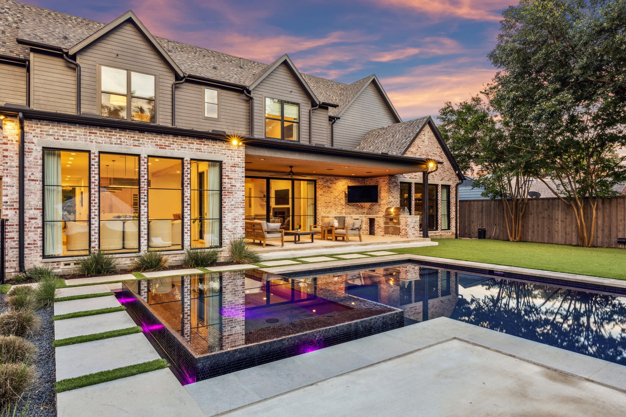 10915 Snow White Drive