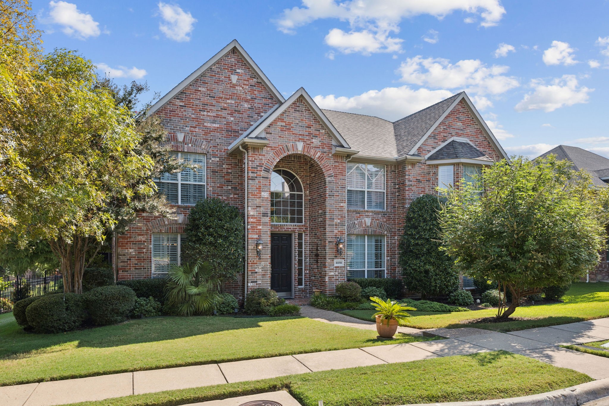 2170 Clubview Drive