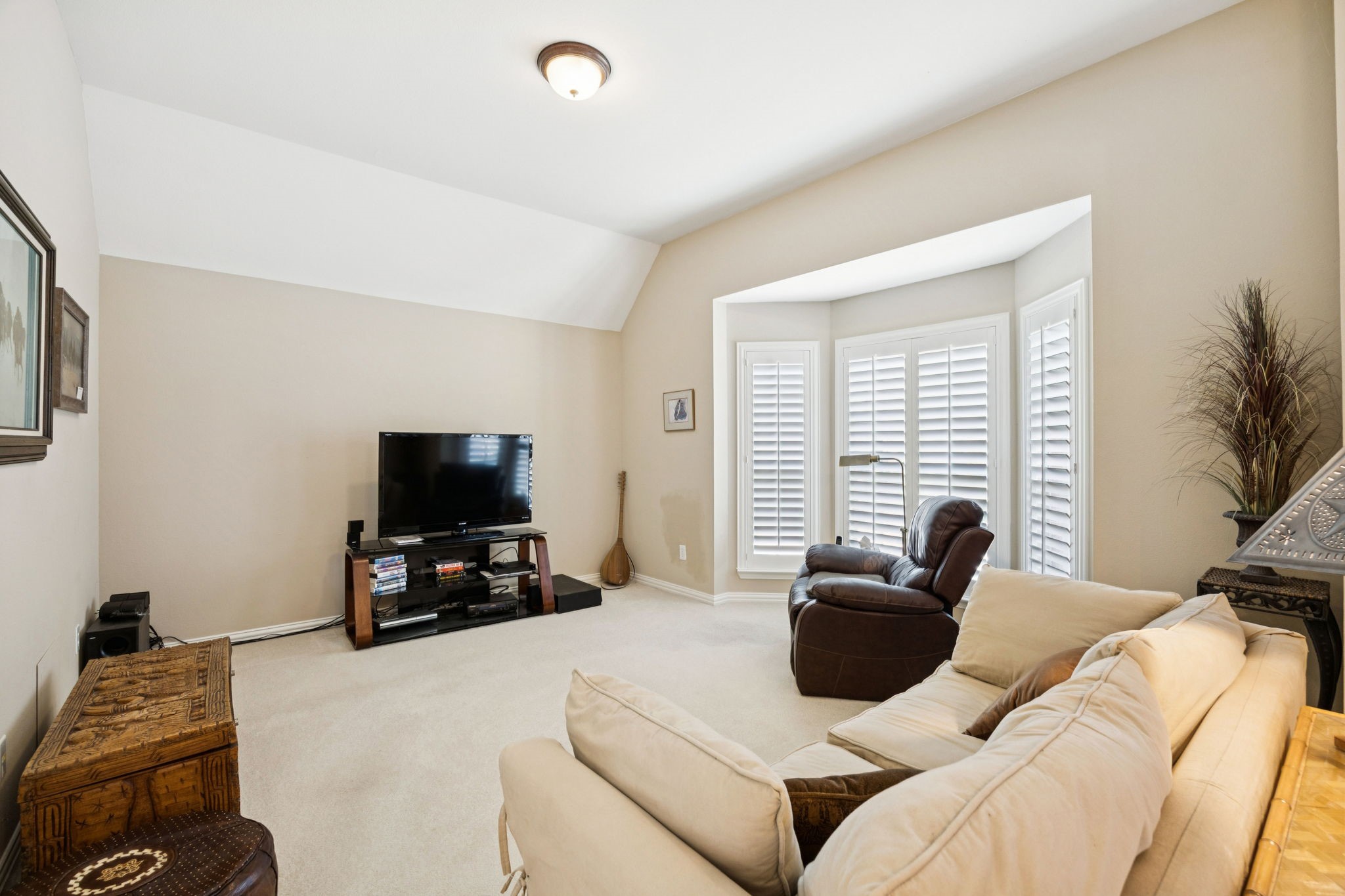 2170 Clubview Drive