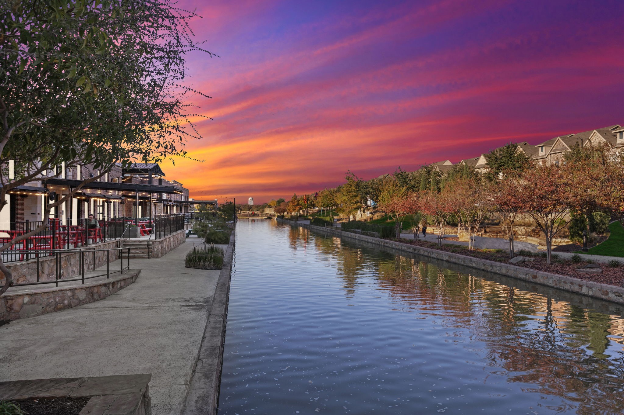 4264 Riverside Drive