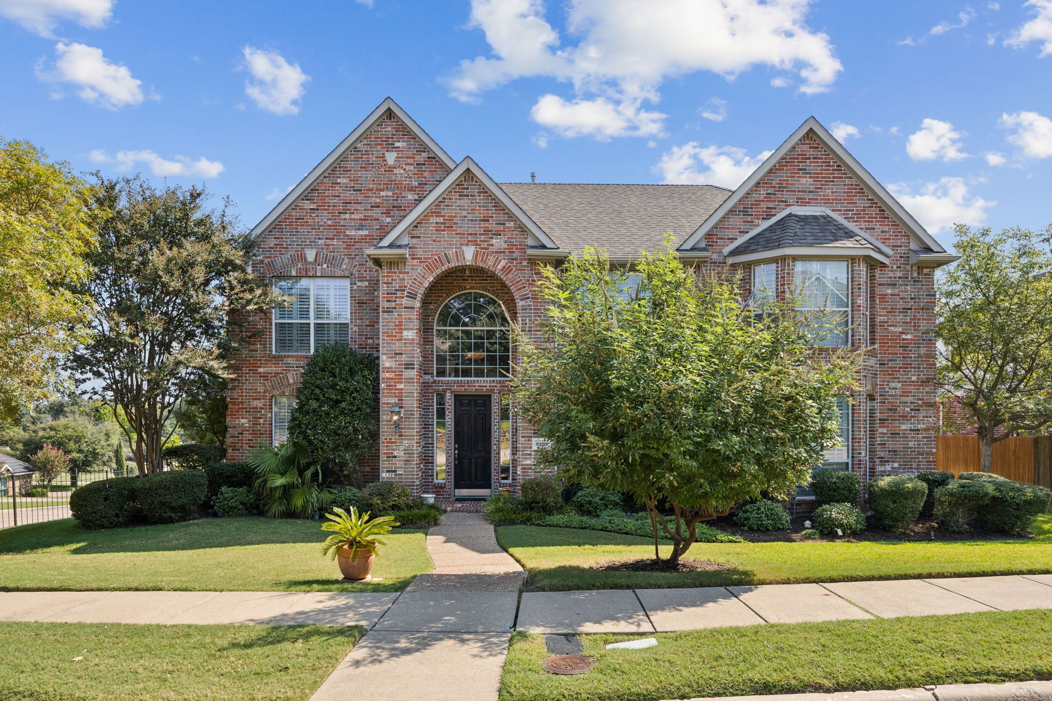 2170 Clubview Drive