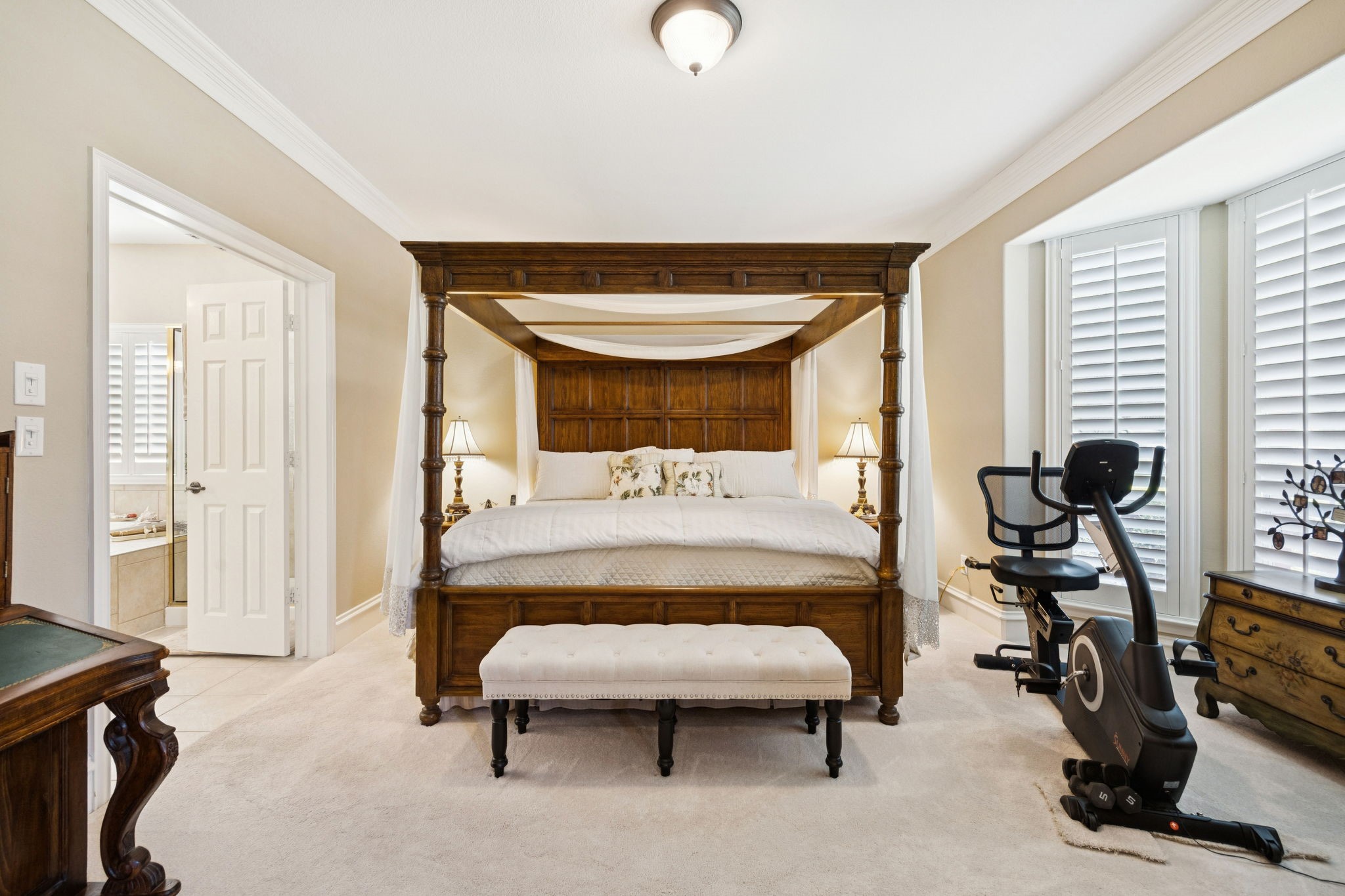 2170 Clubview Drive