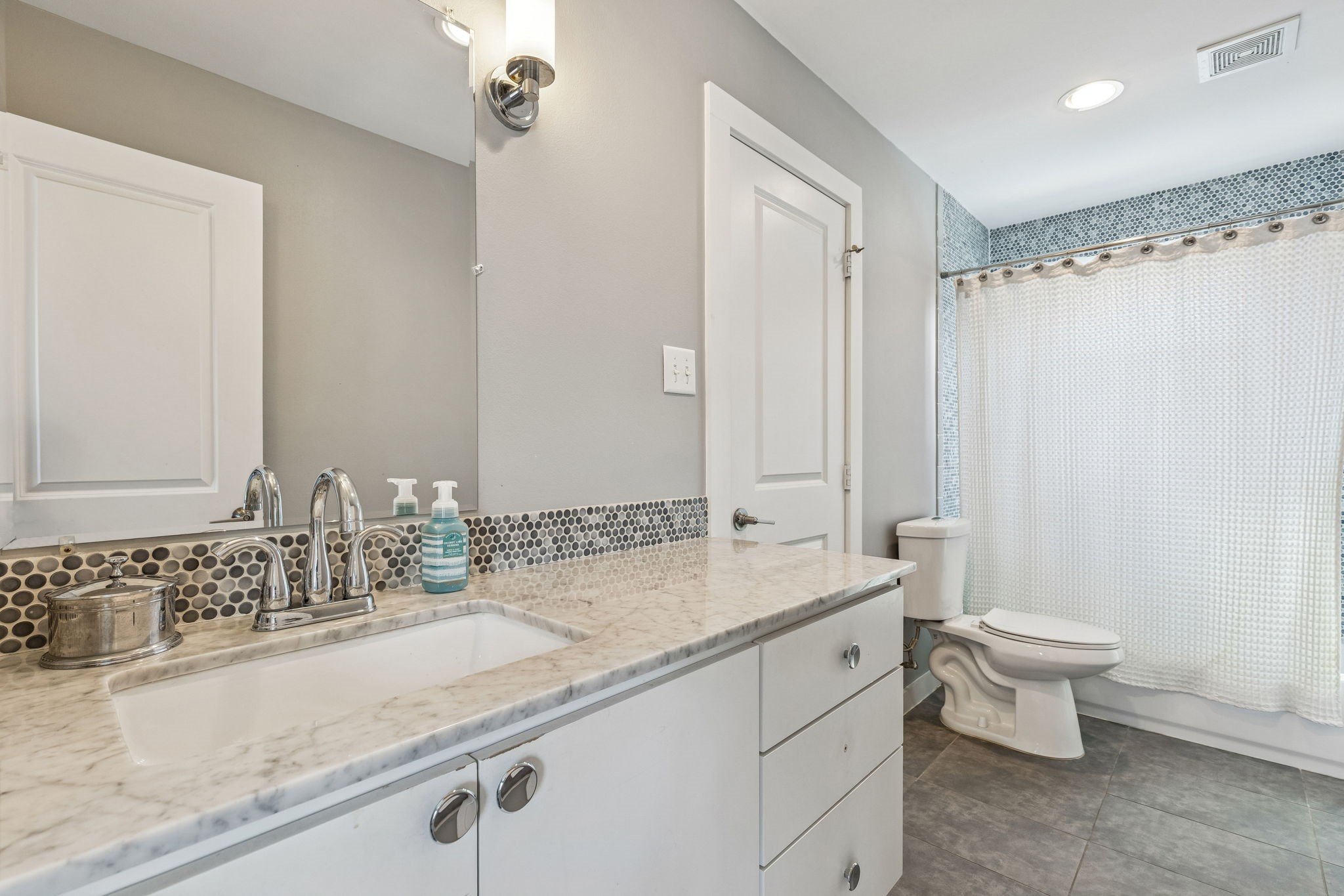 9747 Broken Bow Road