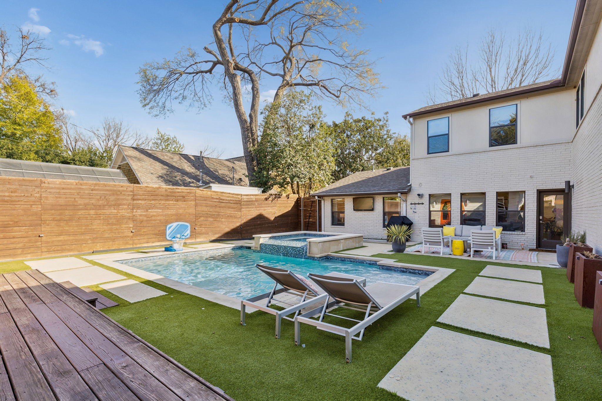 9747 Broken Bow Road