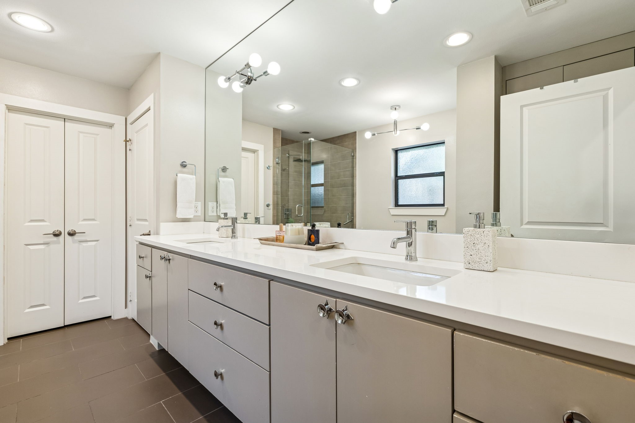 9747 Broken Bow Road