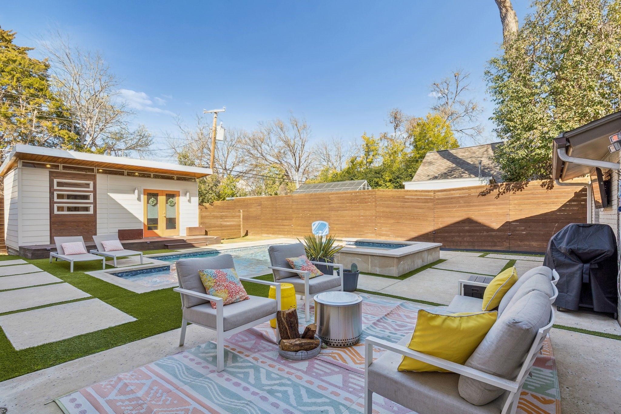 9747 Broken Bow Road