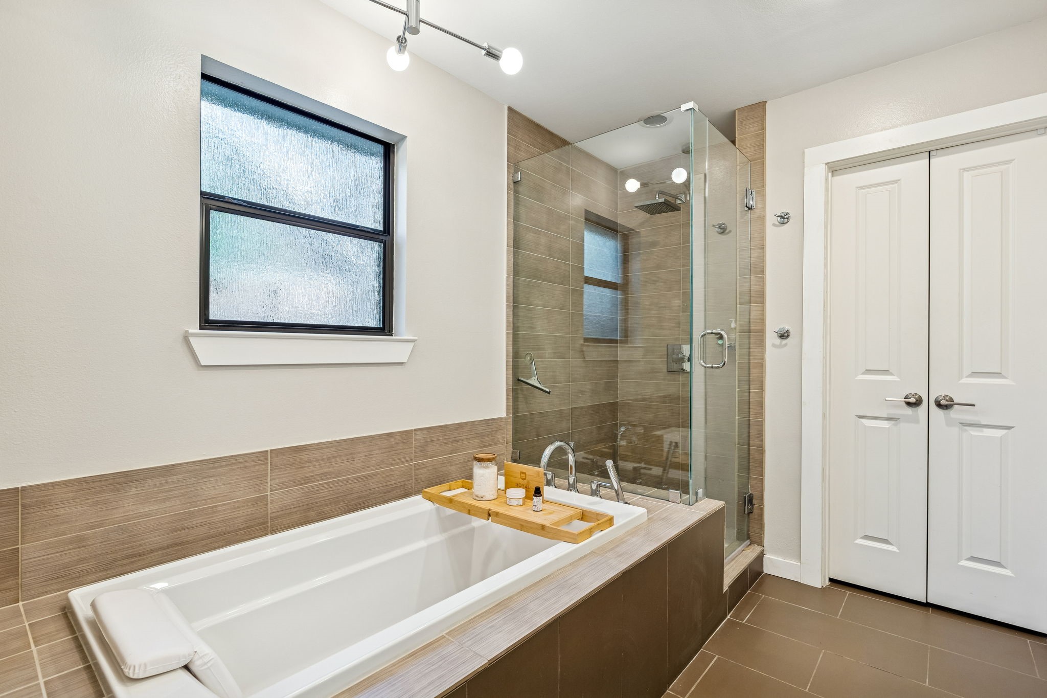 9747 Broken Bow Road