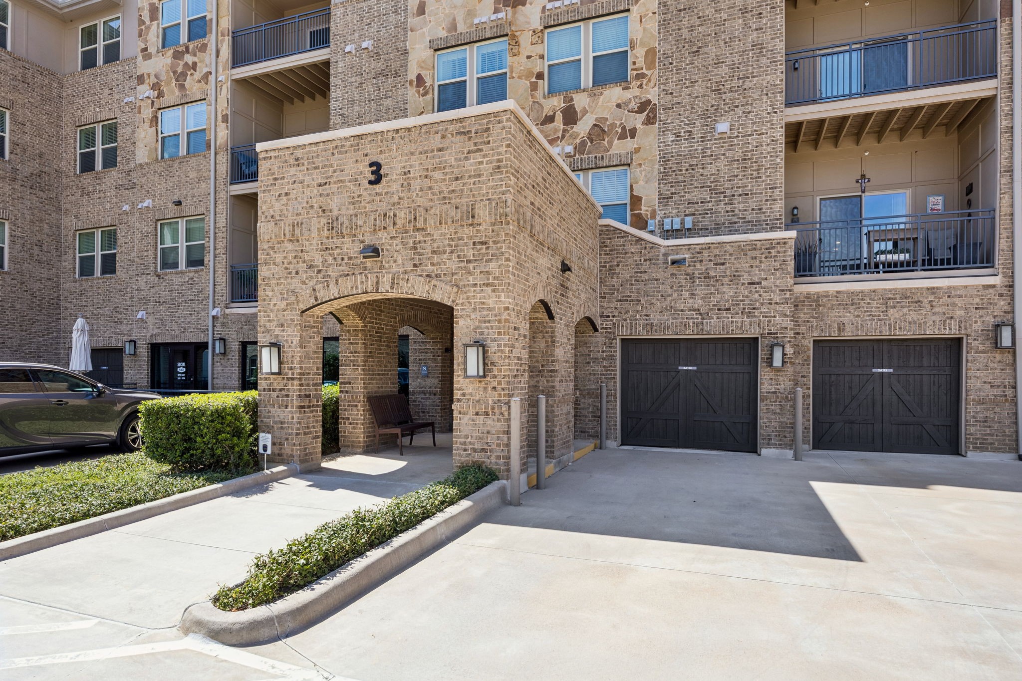 1735 Wittington Place 3207