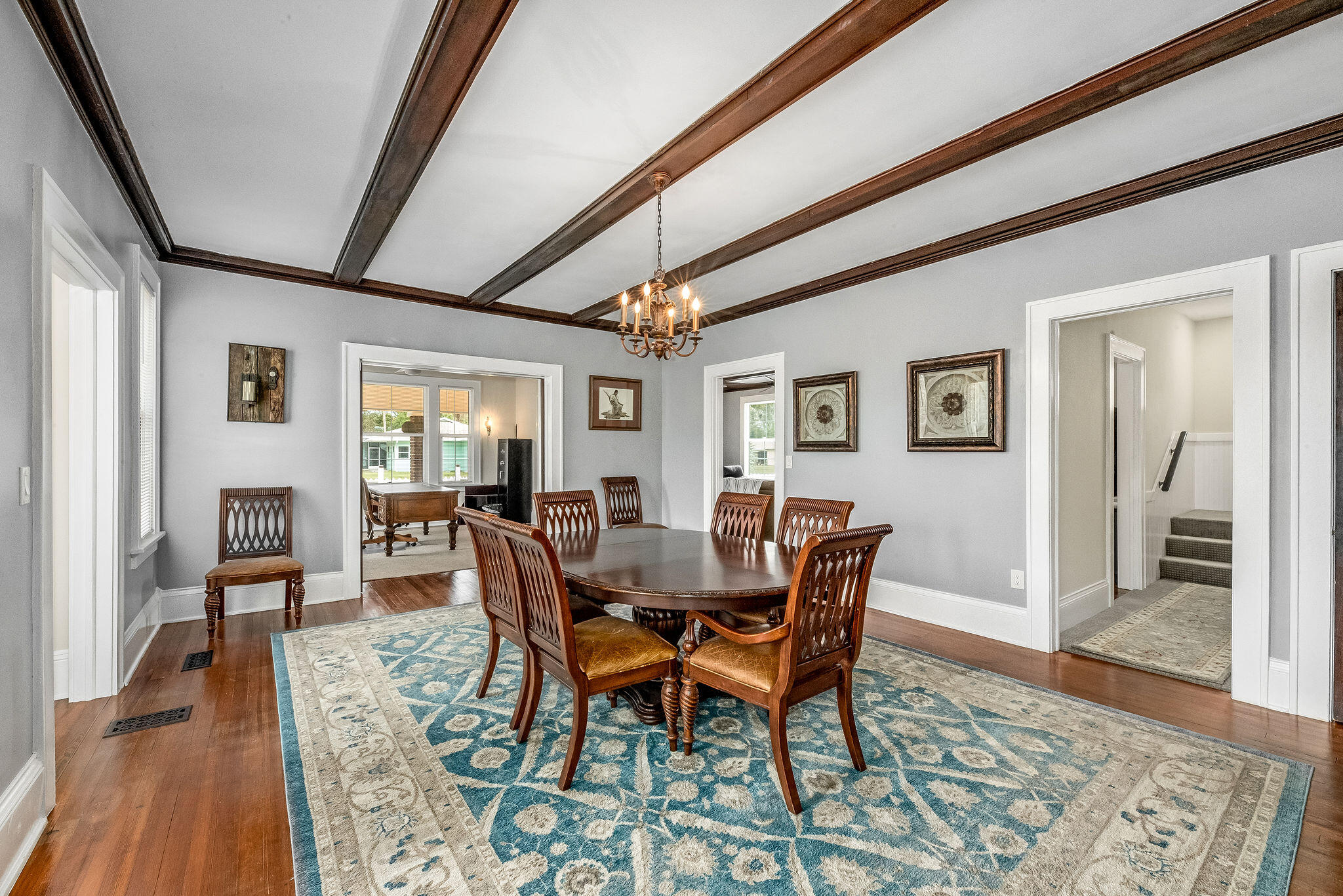 1716 Manor Drive