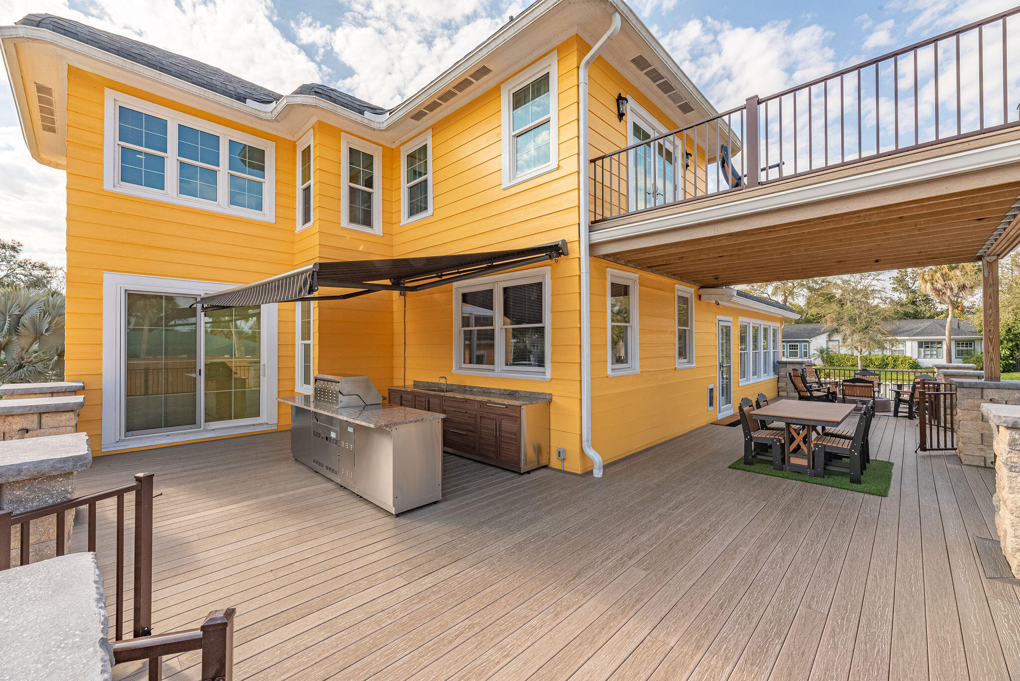 1716 Manor Drive