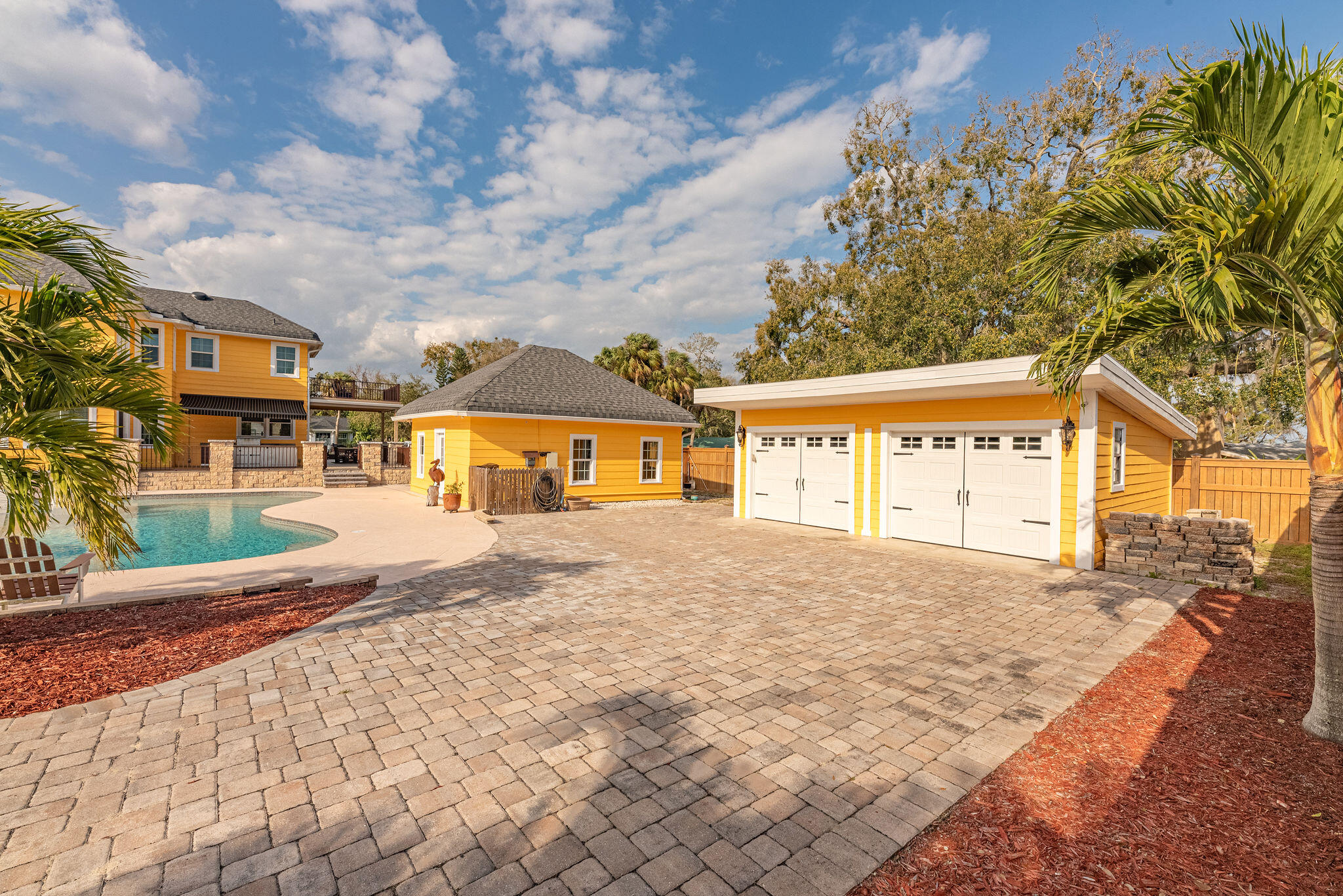 1716 Manor Drive