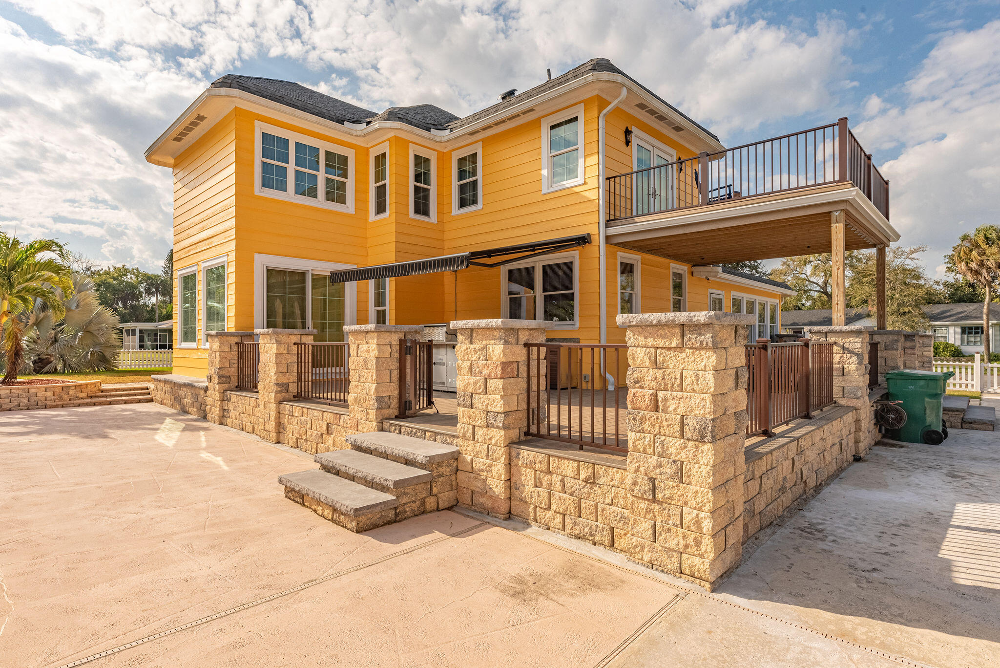 1716 Manor Drive