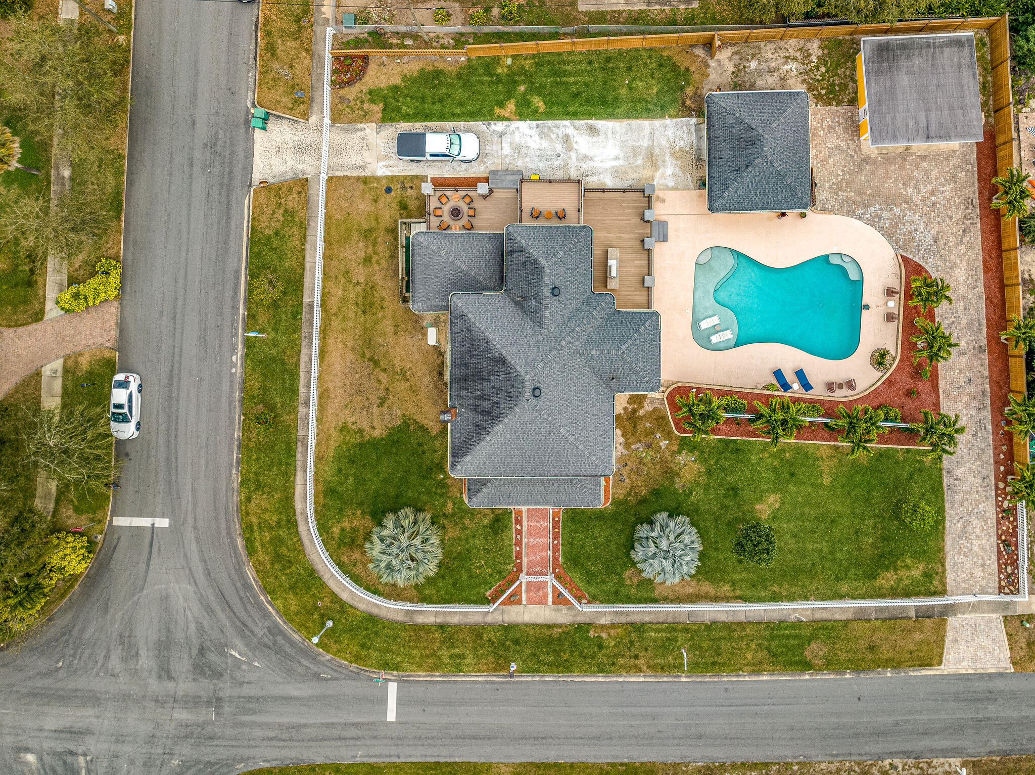 1716 Manor Drive