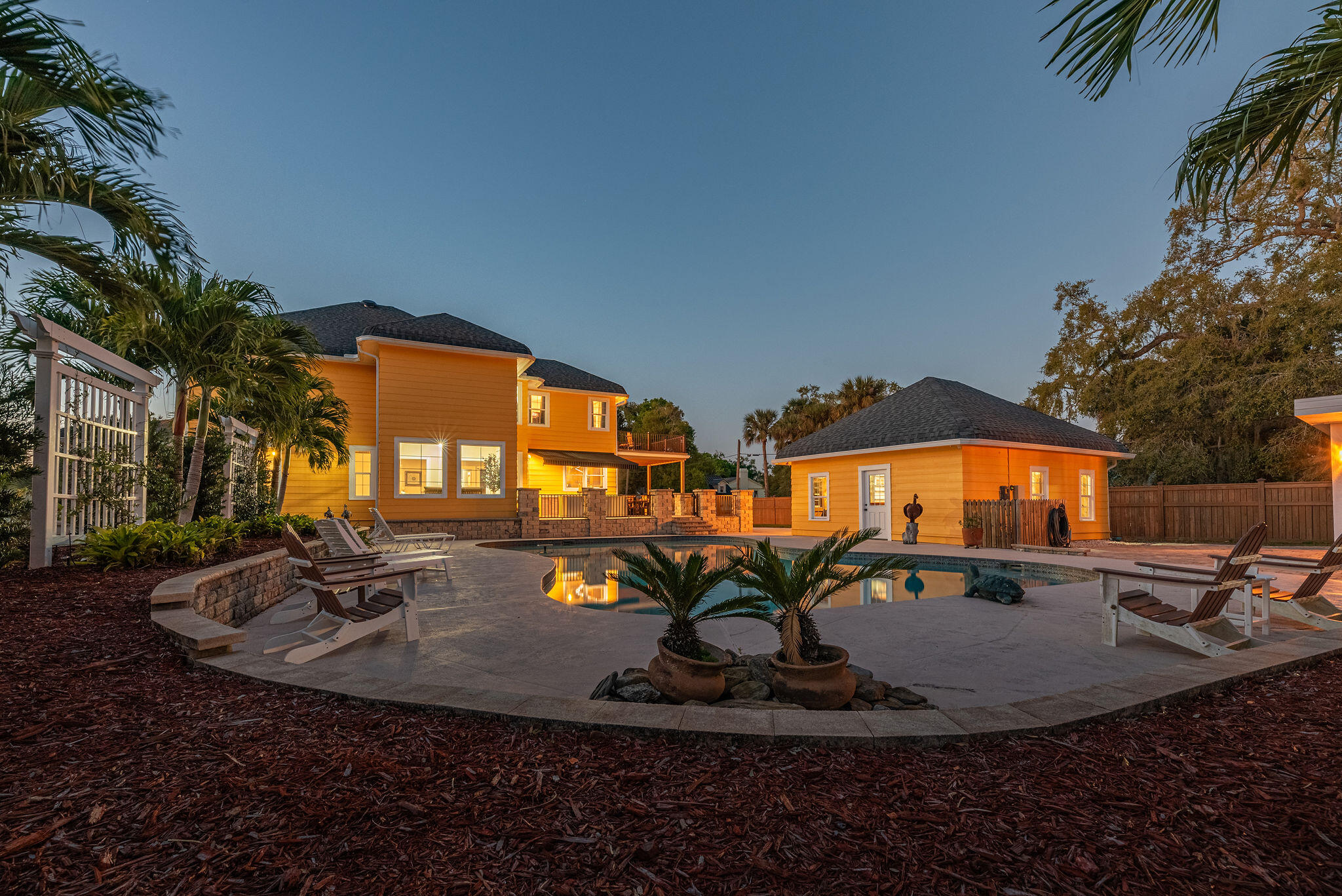 1716 Manor Drive