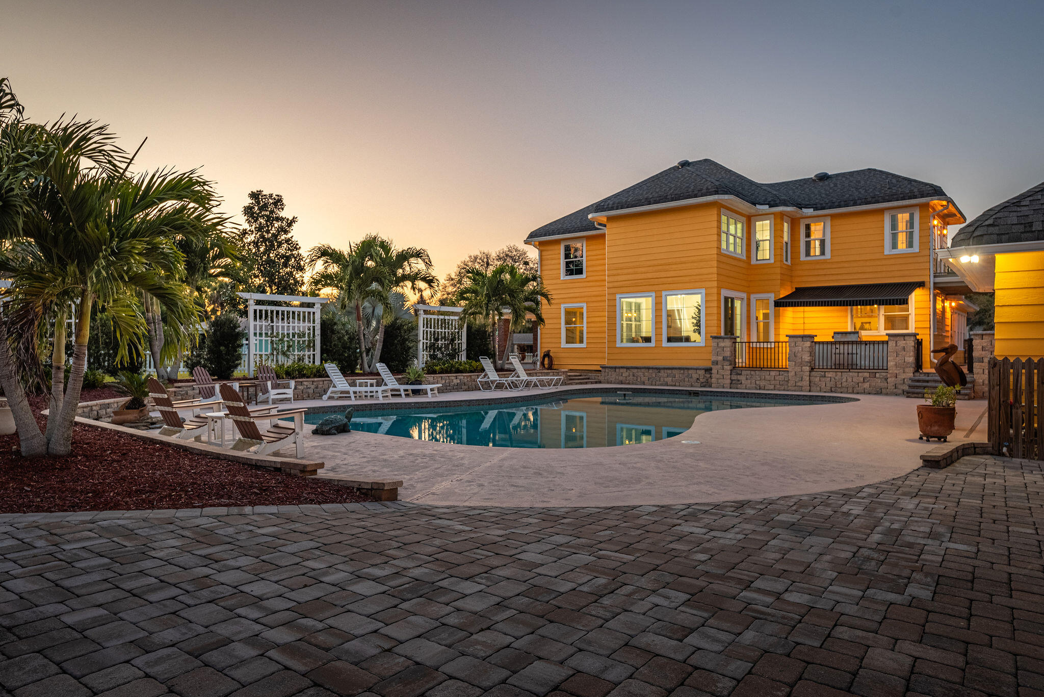 1716 Manor Drive
