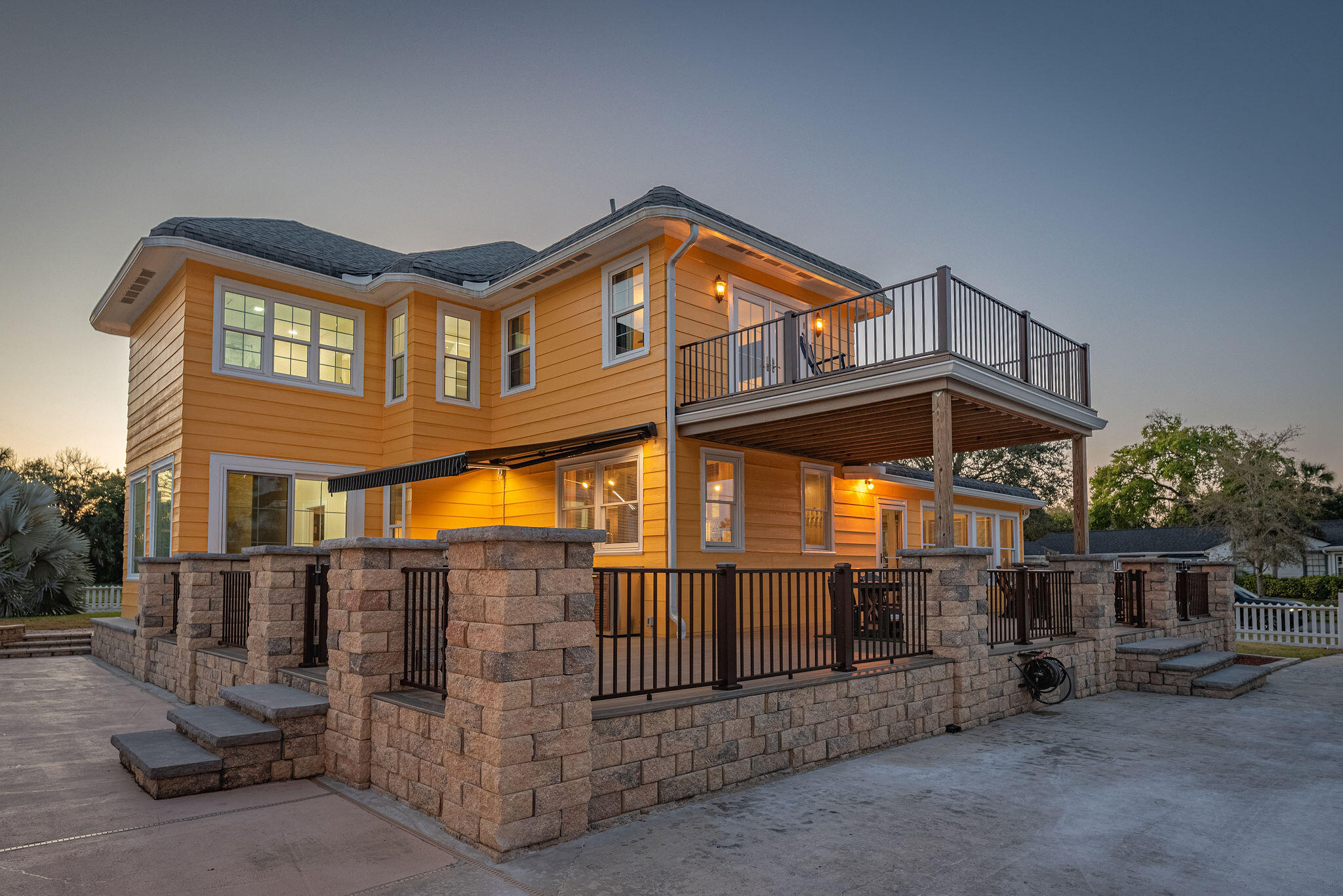 1716 Manor Drive