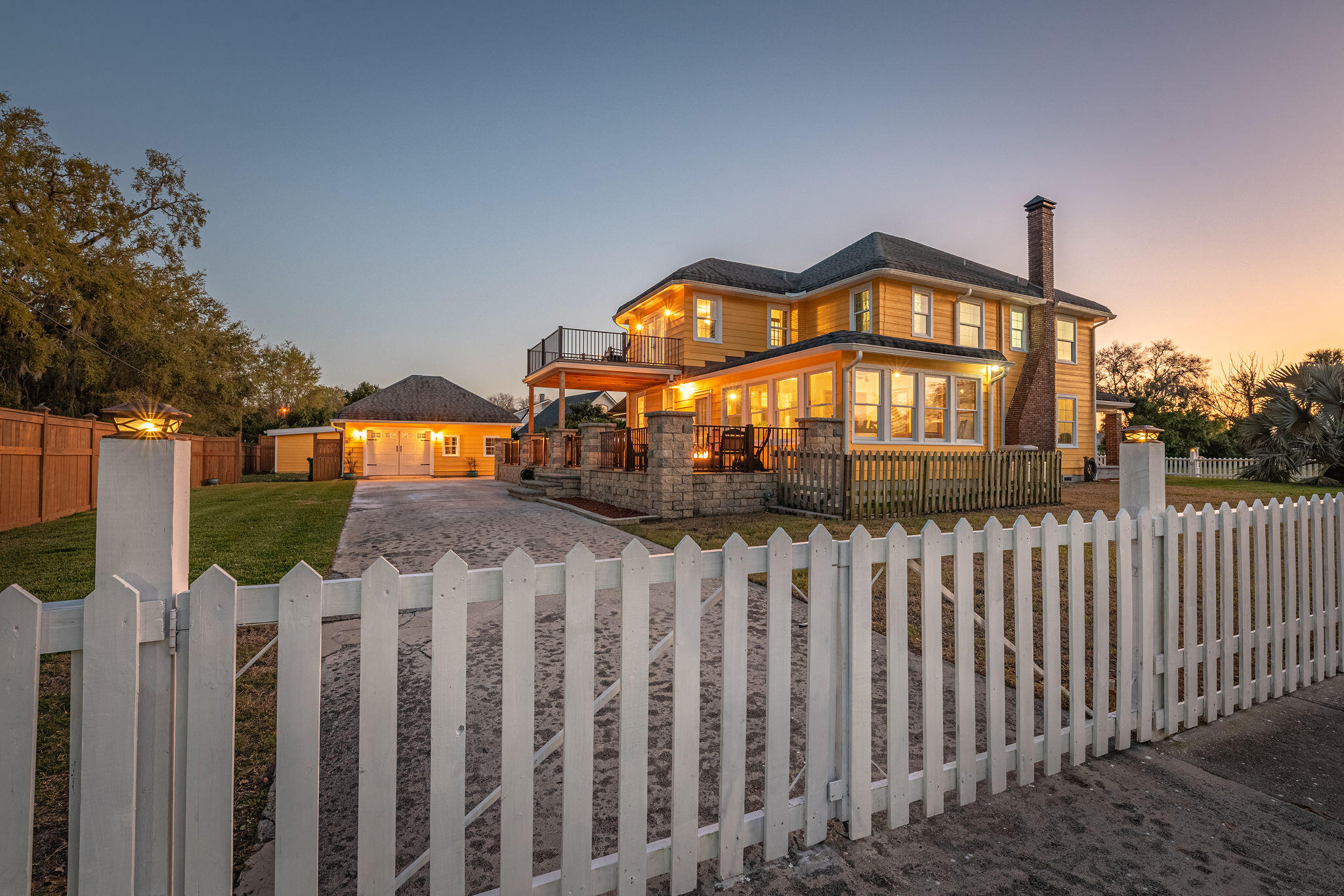 1716 Manor Drive