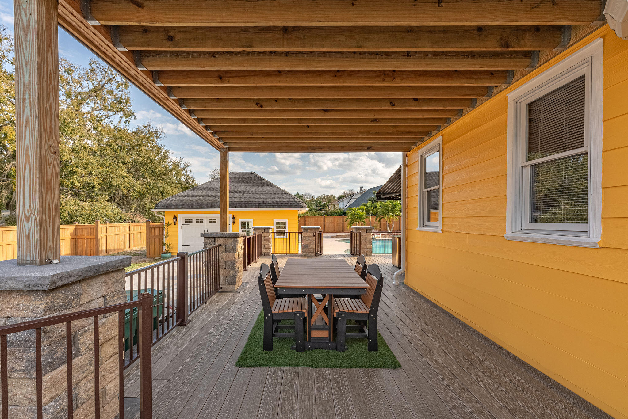 1716 Manor Drive