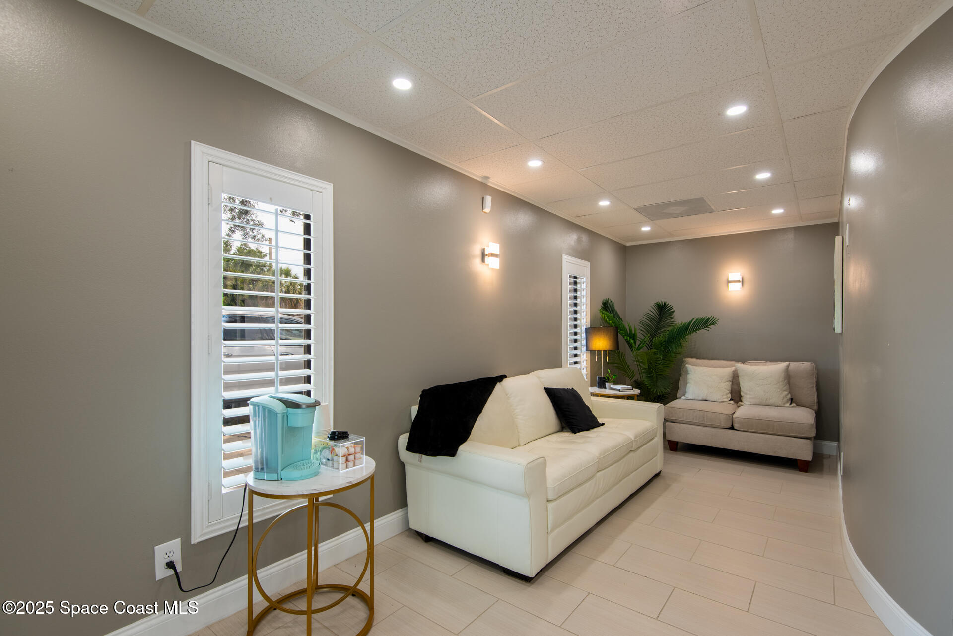 315 E Strawbridge Avenue