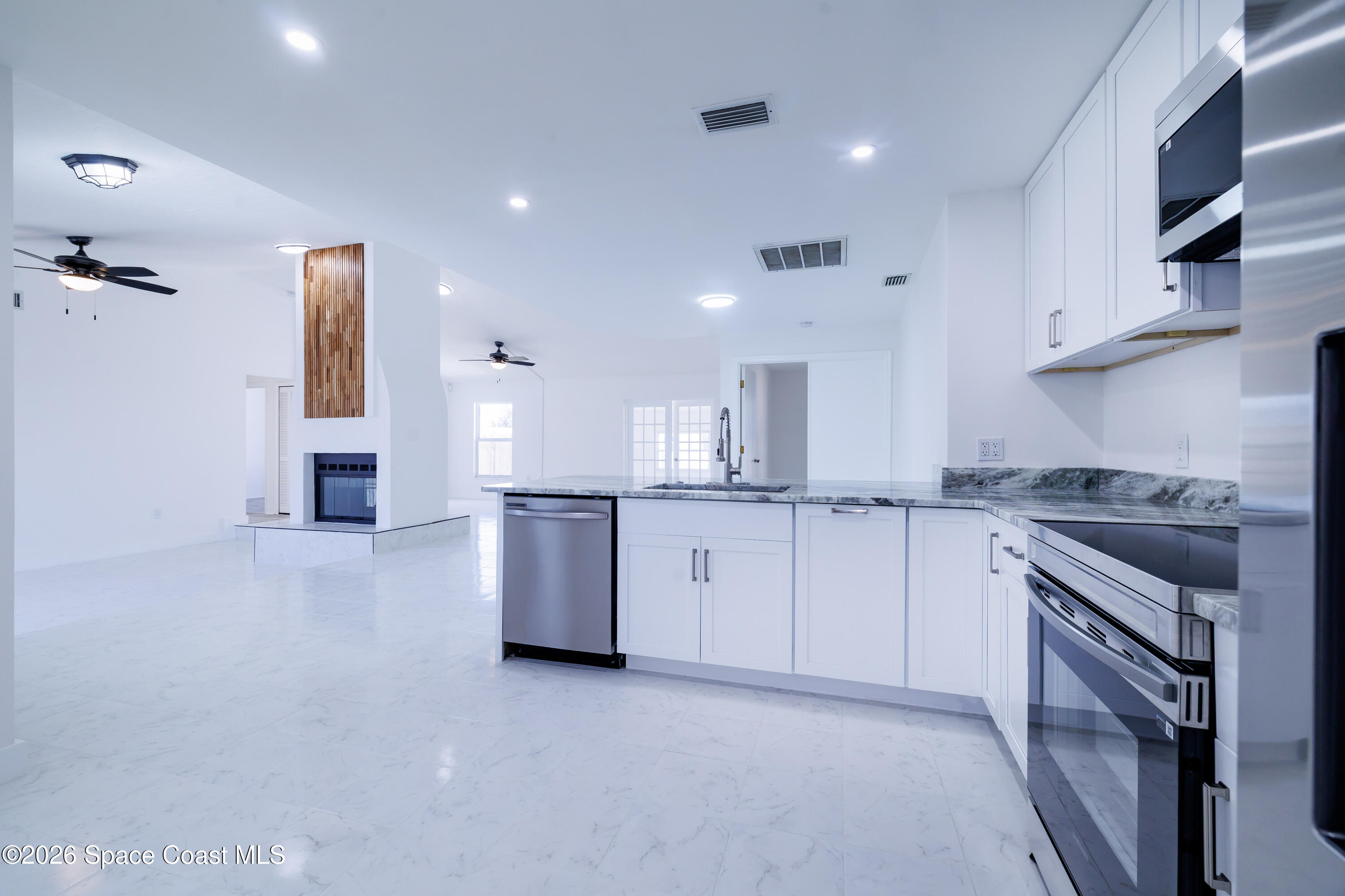 1604 Carbondale Avenue NW