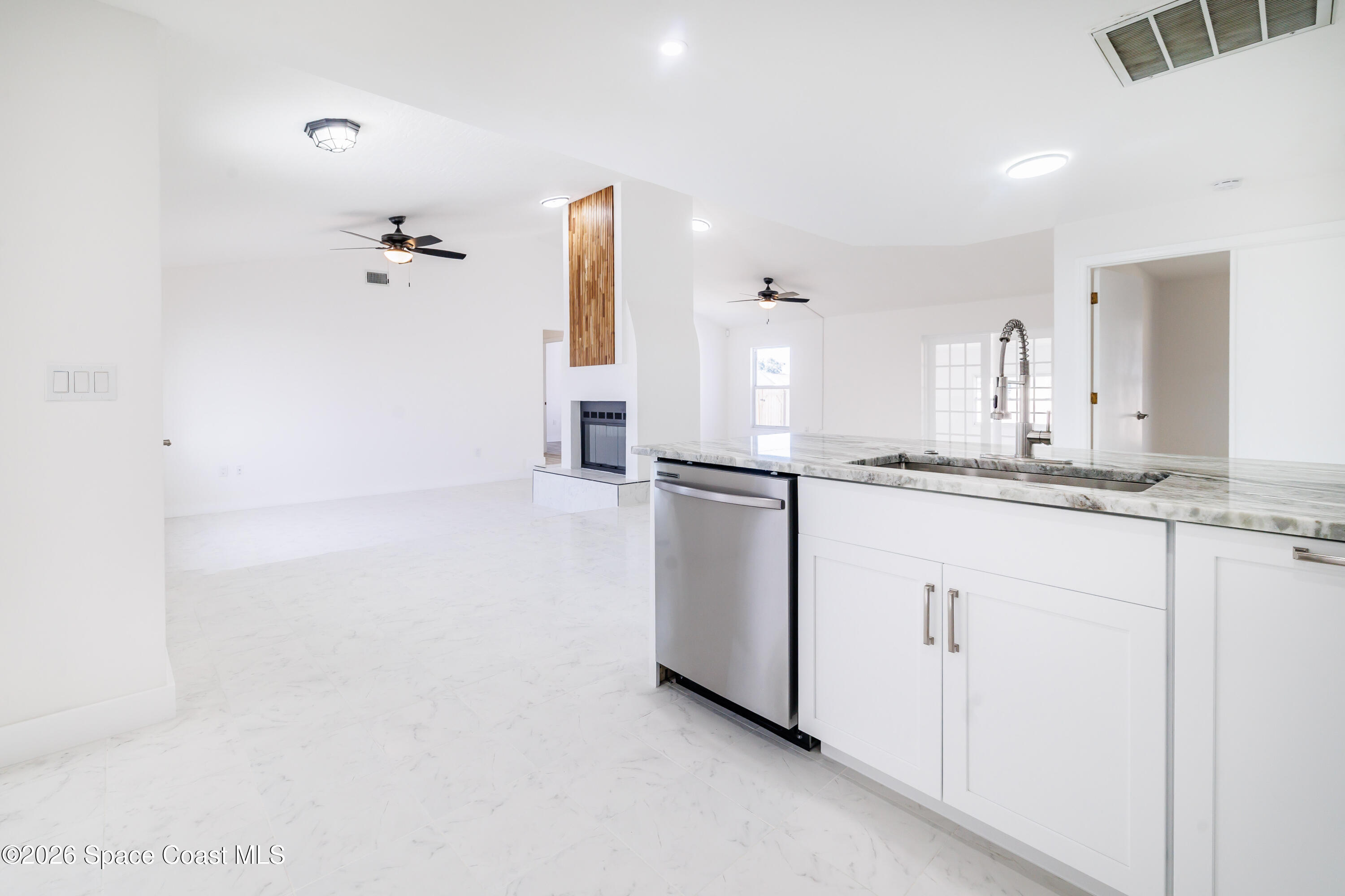 1604 Carbondale Avenue NW