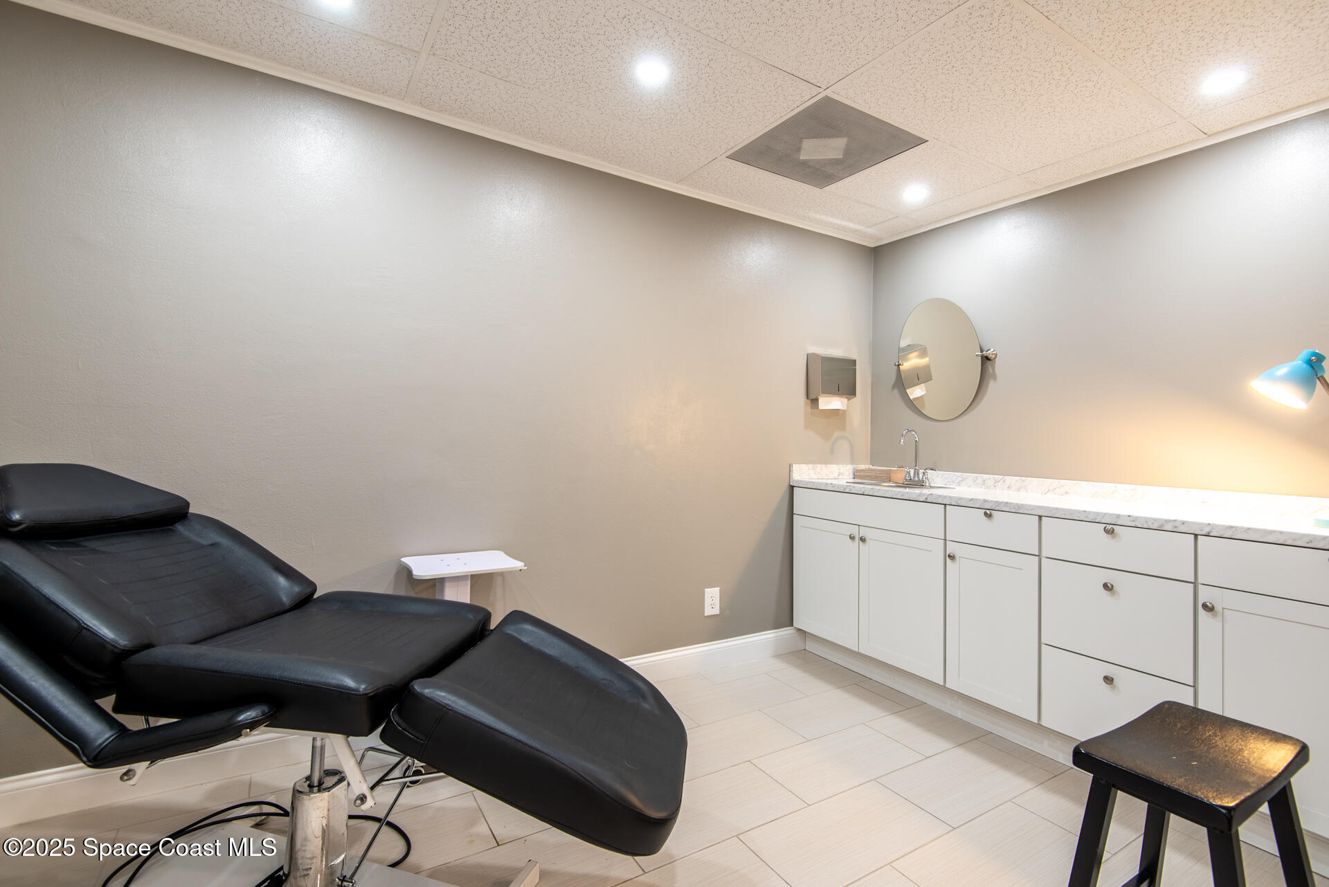 315 E Strawbridge Avenue