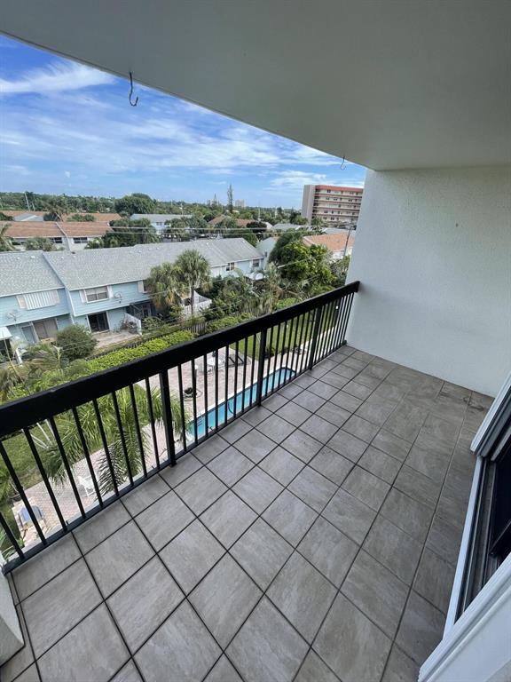 2707 NE 14th St Causeway 502
