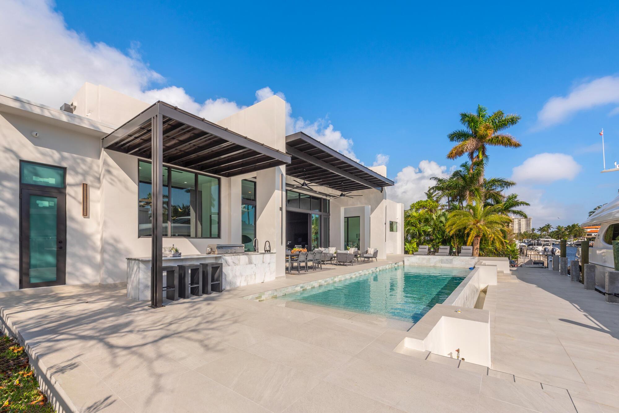 724 SE 25th Avenue