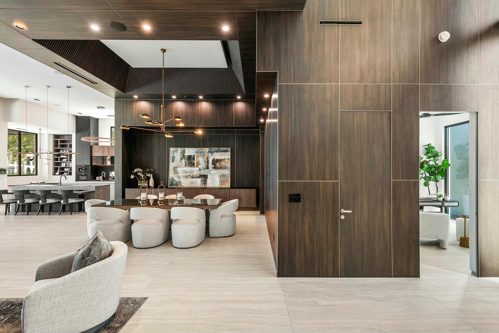 724 Riviera Isle