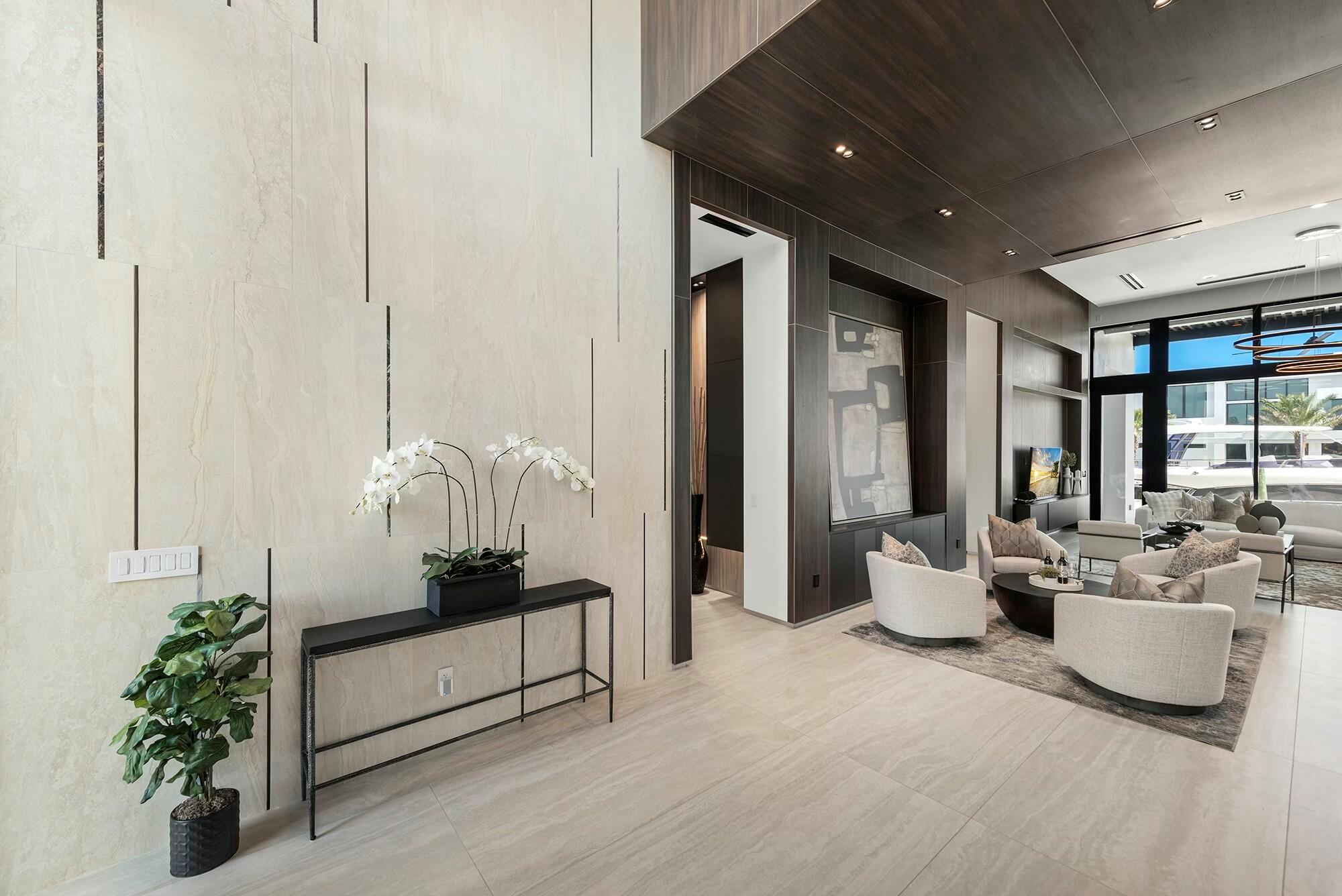 724 Riviera Isle