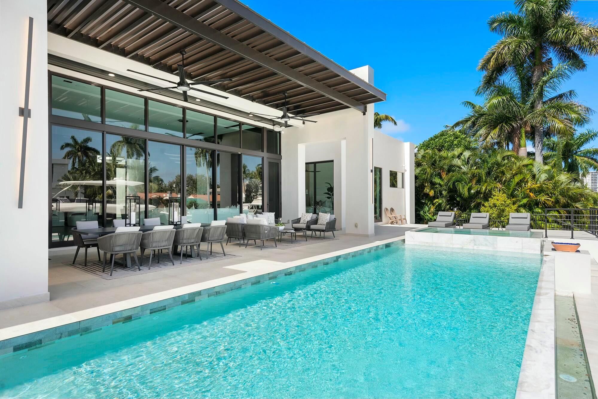 724 Riviera Isle