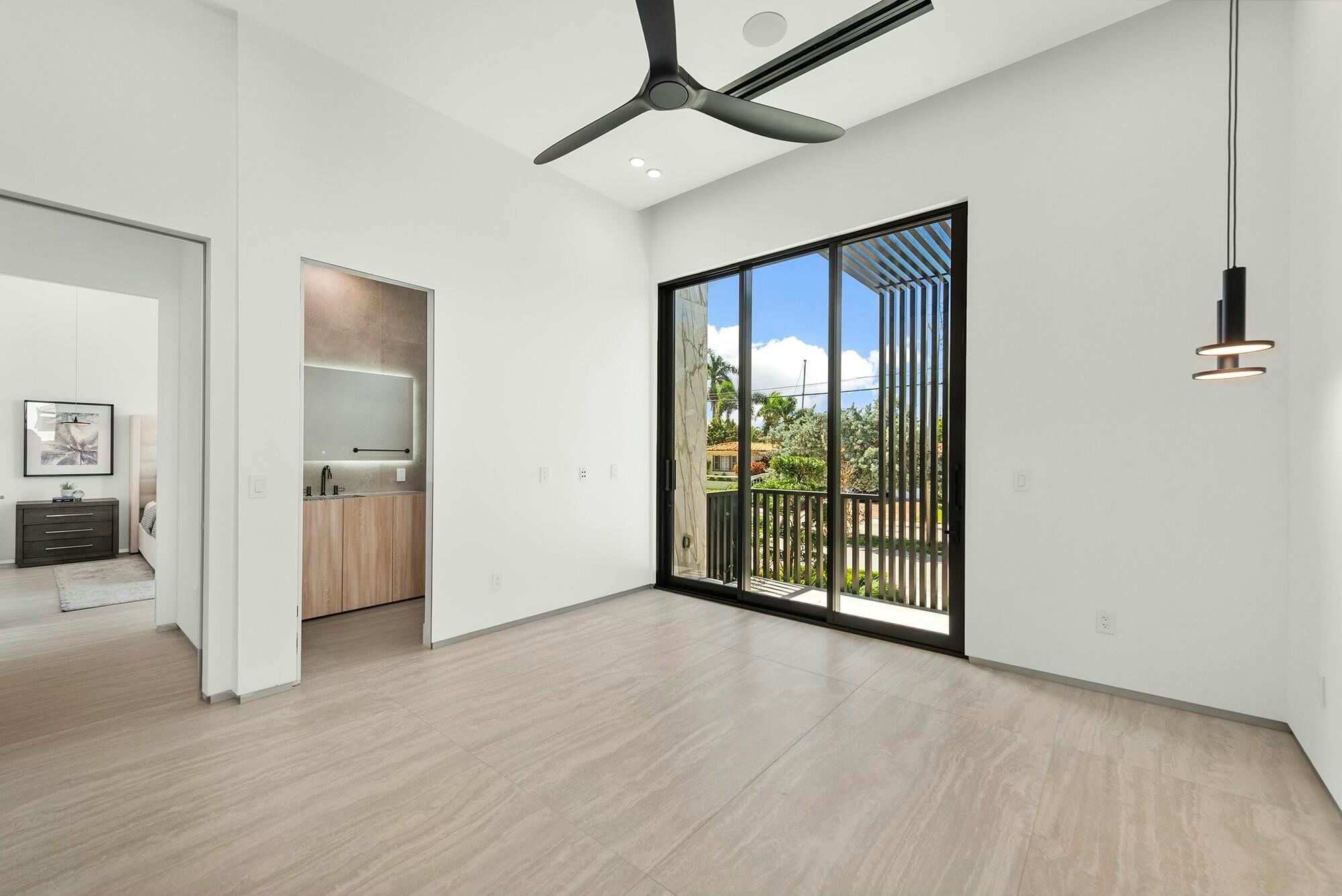 724 Riviera Isle