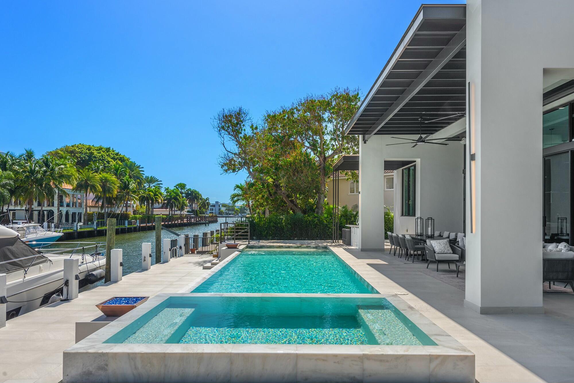 724 Riviera Isle