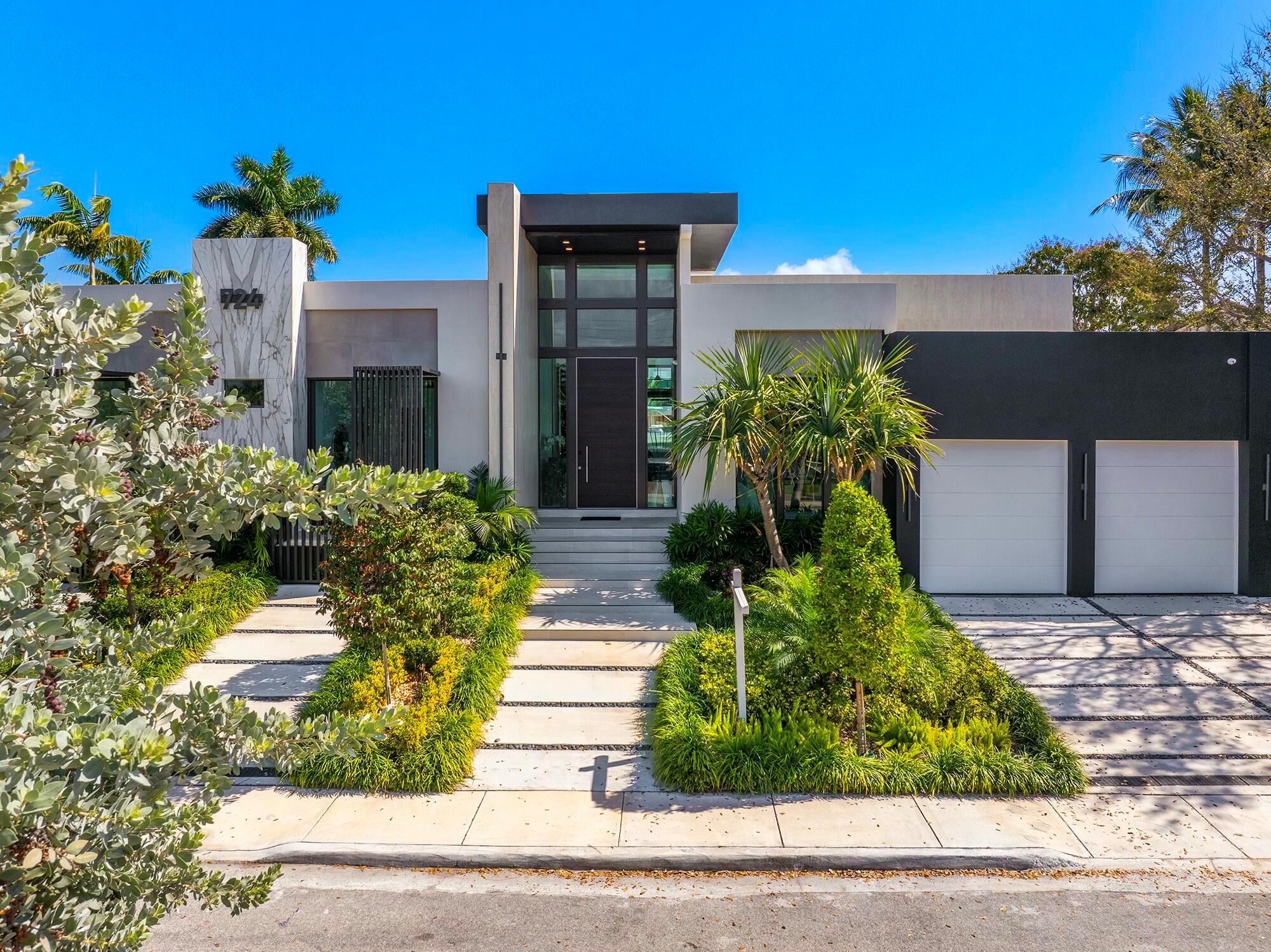 724 Riviera Isle