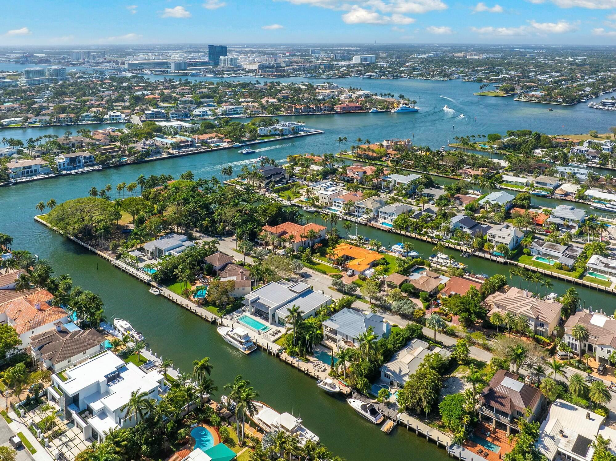 724 Riviera Isle