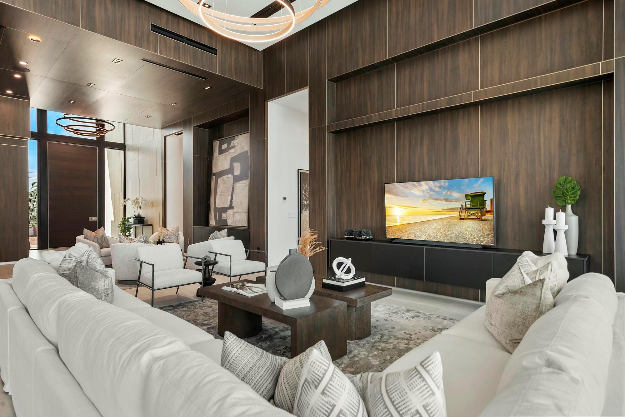724 Riviera Isle